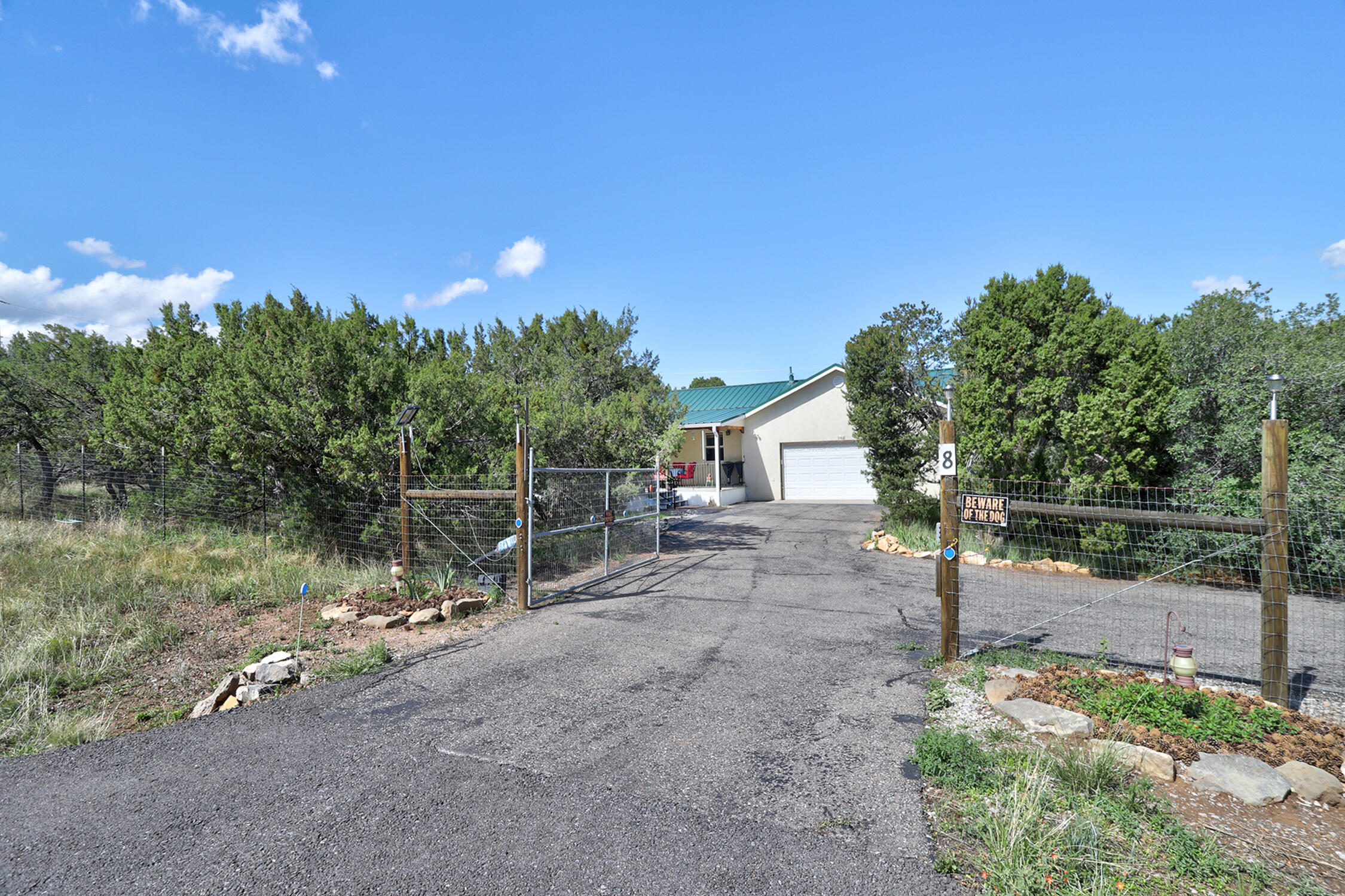 8 LONGVIEW Drive