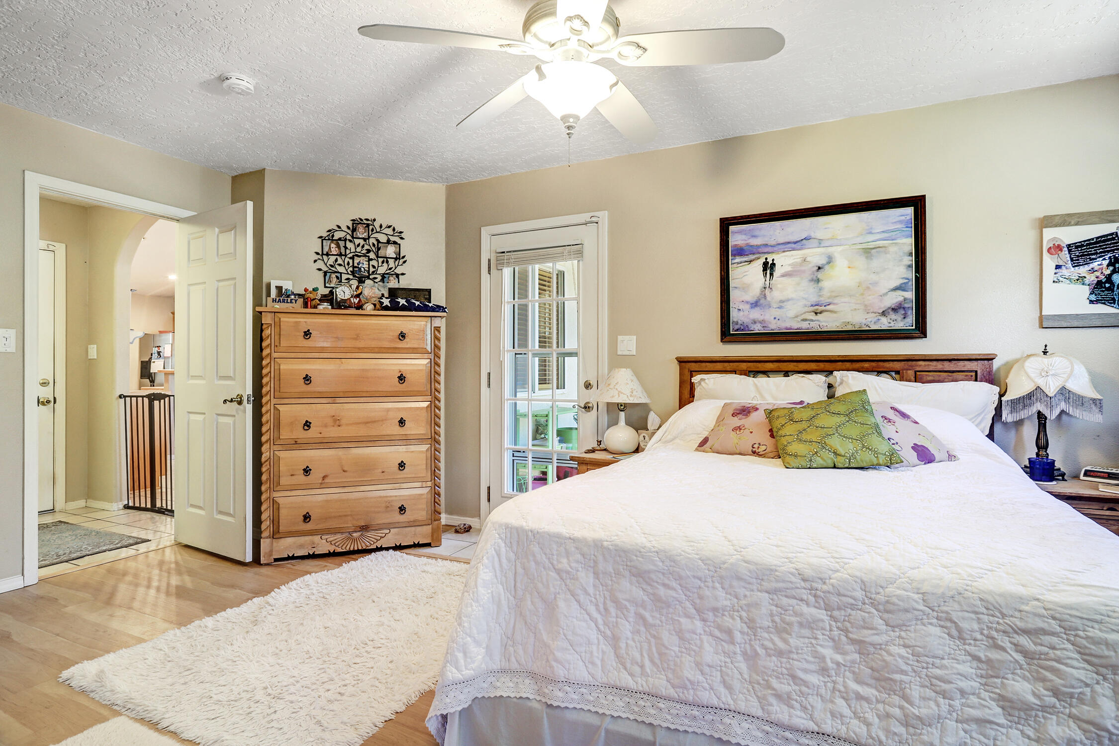 8 LONGVIEW Drive