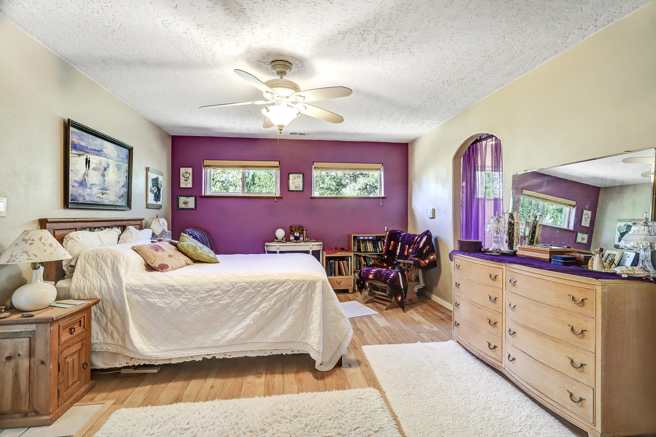 8 LONGVIEW Drive