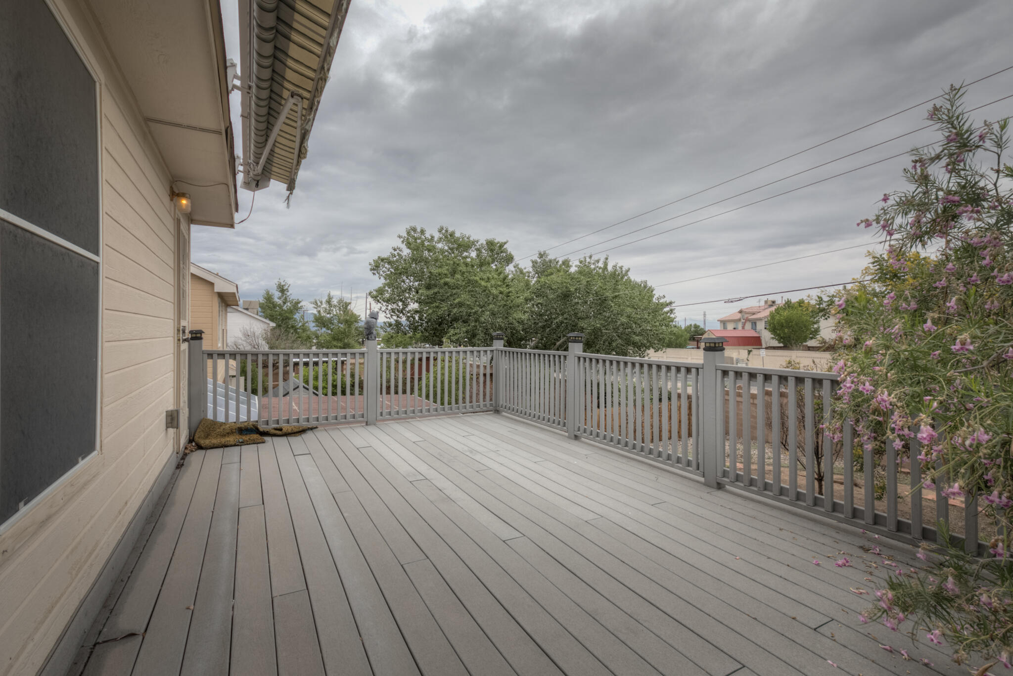 8016 FIELDSTONE Avenue NW