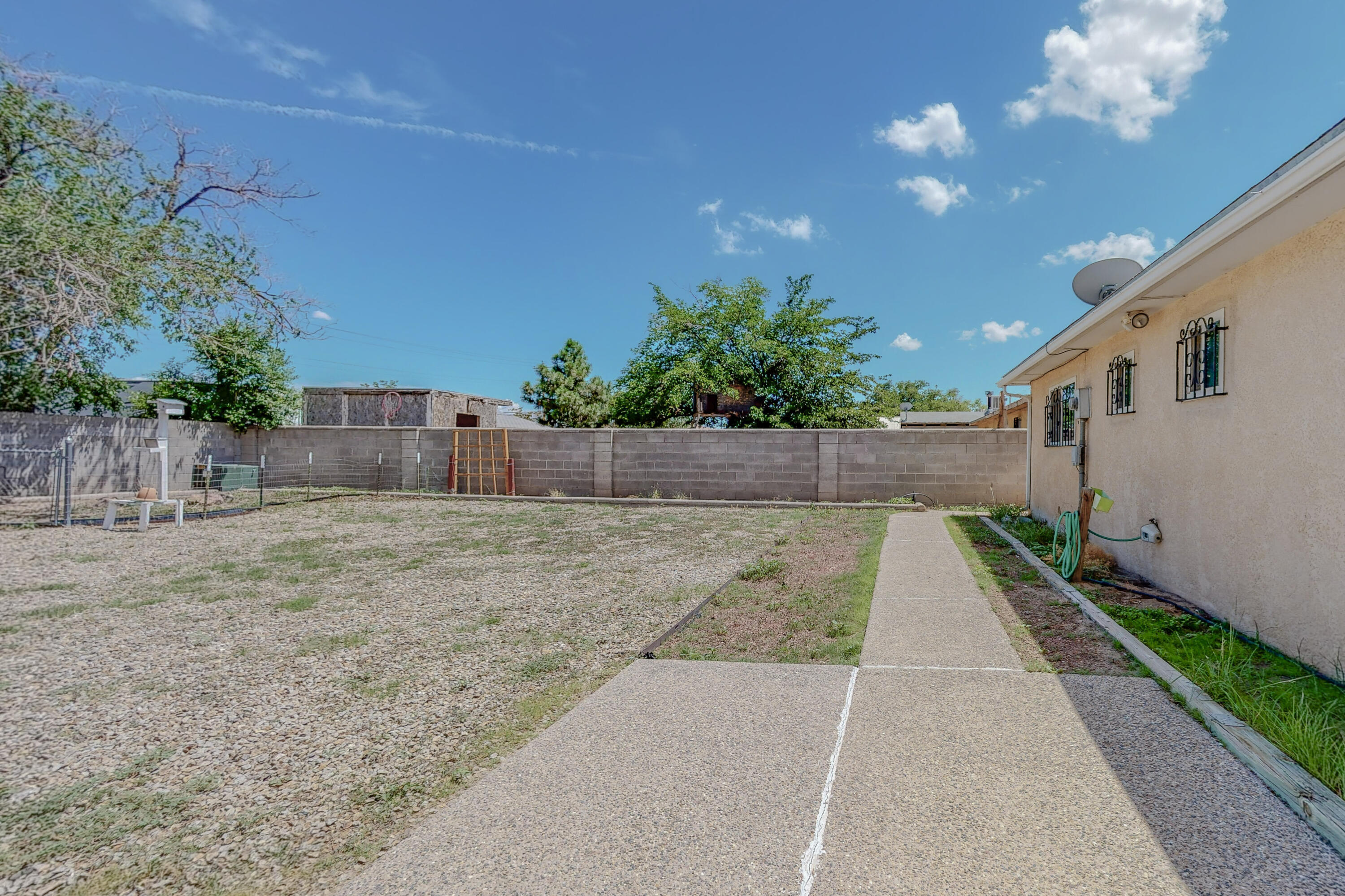 1212 Dolores Drive NW