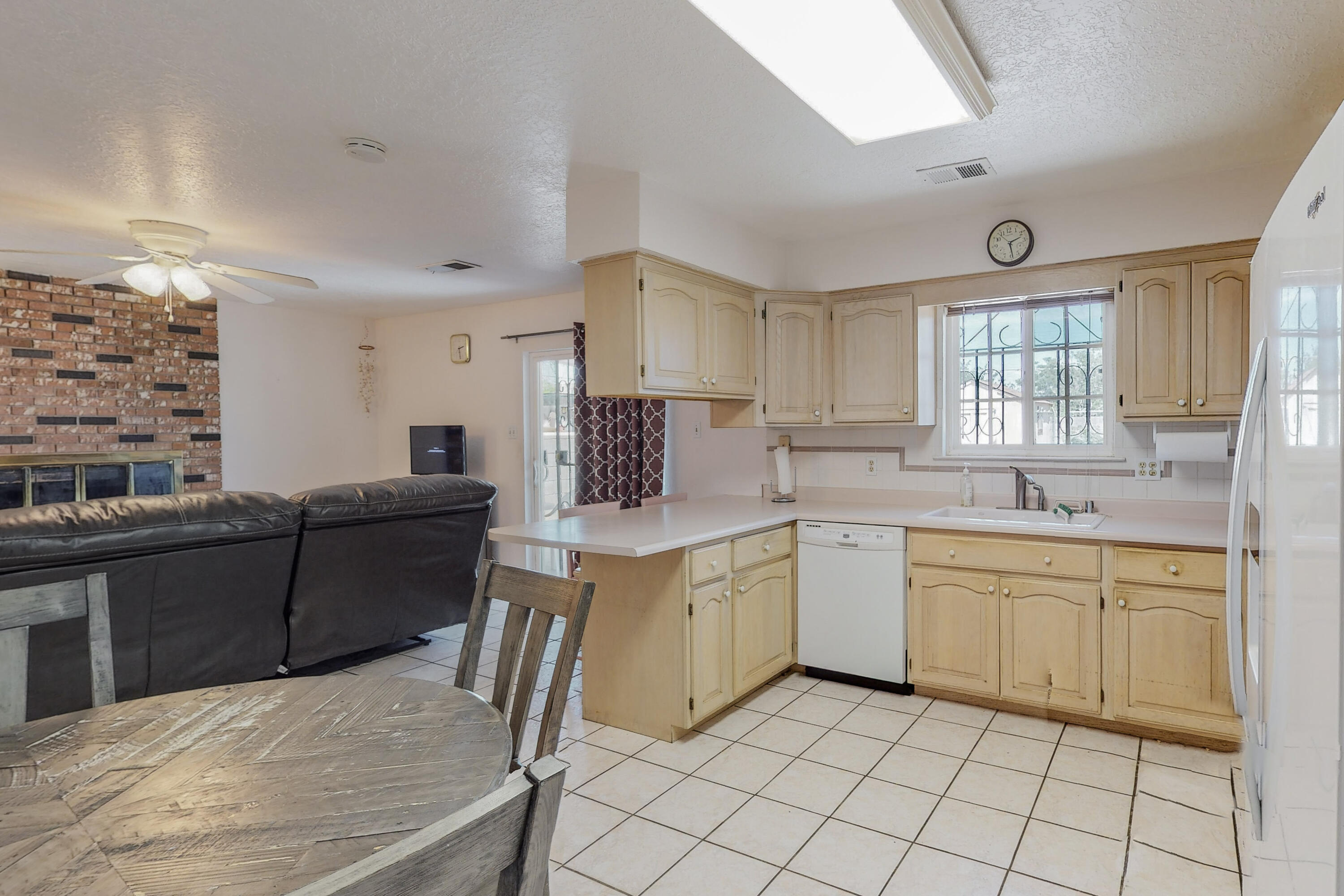 1212 Dolores Drive NW