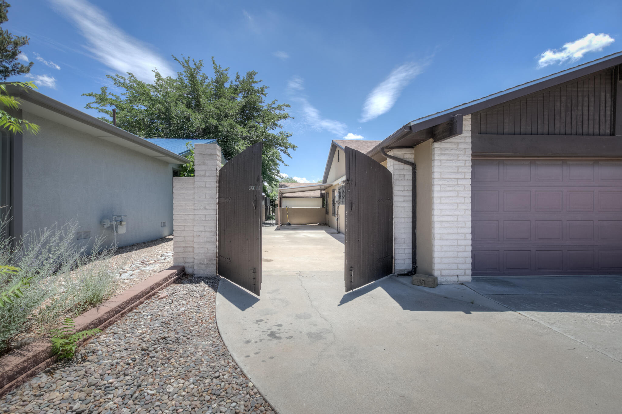 7010 LUELLA ANNE Drive NE