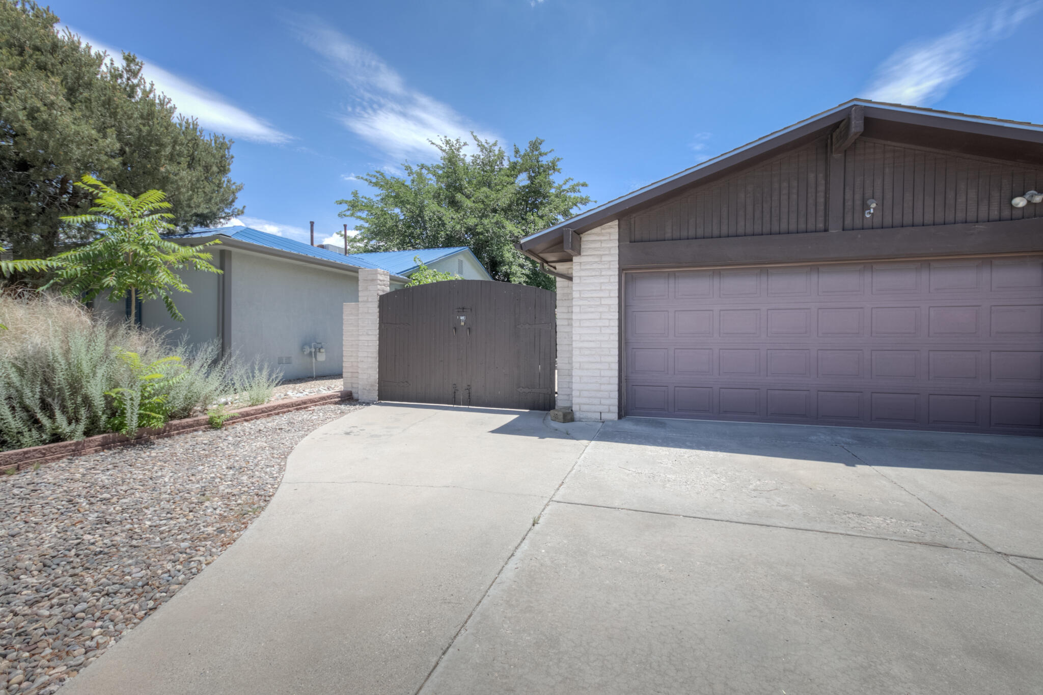 7010 LUELLA ANNE Drive NE