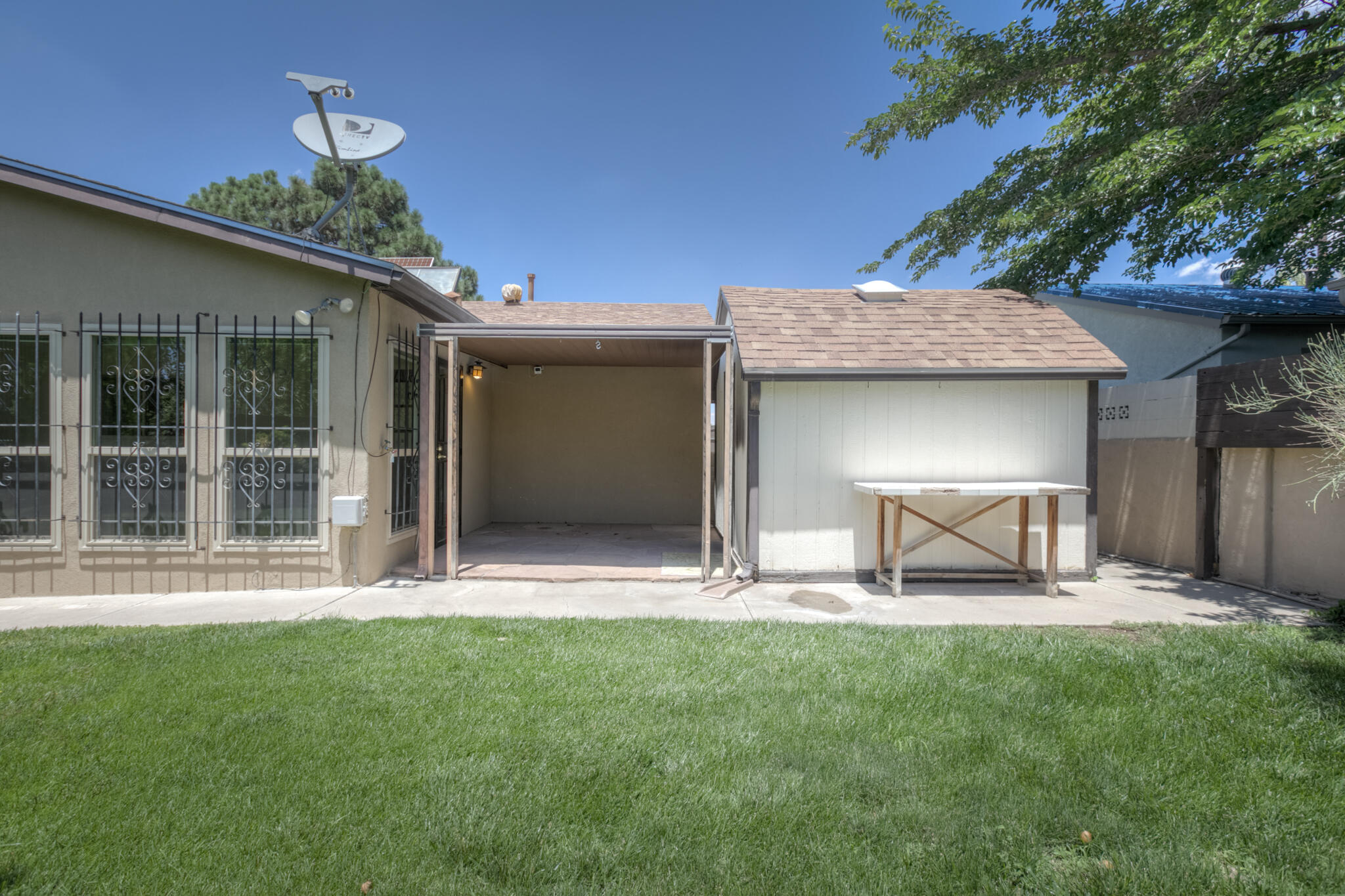 7010 LUELLA ANNE Drive NE