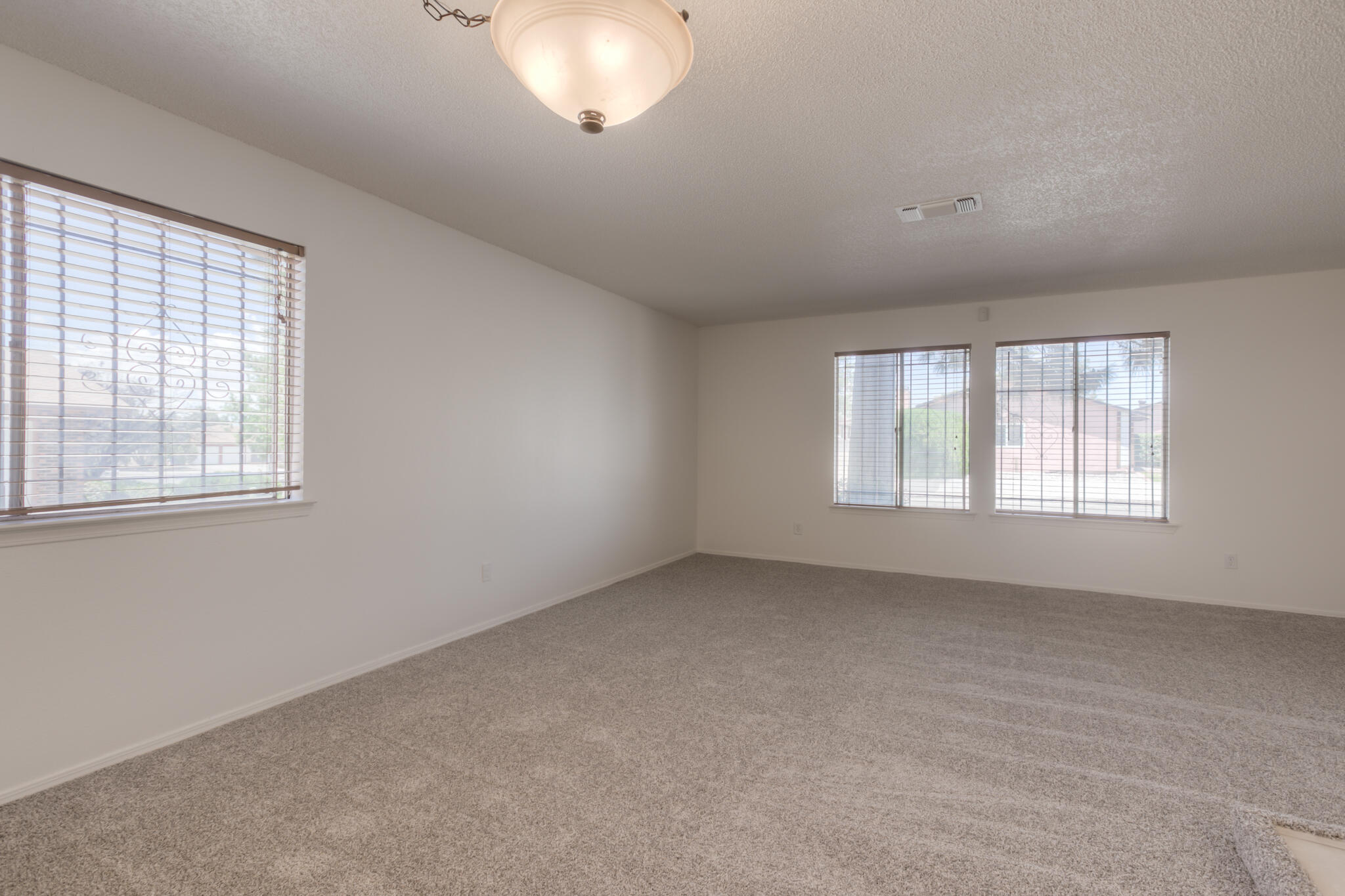 7010 LUELLA ANNE Drive NE