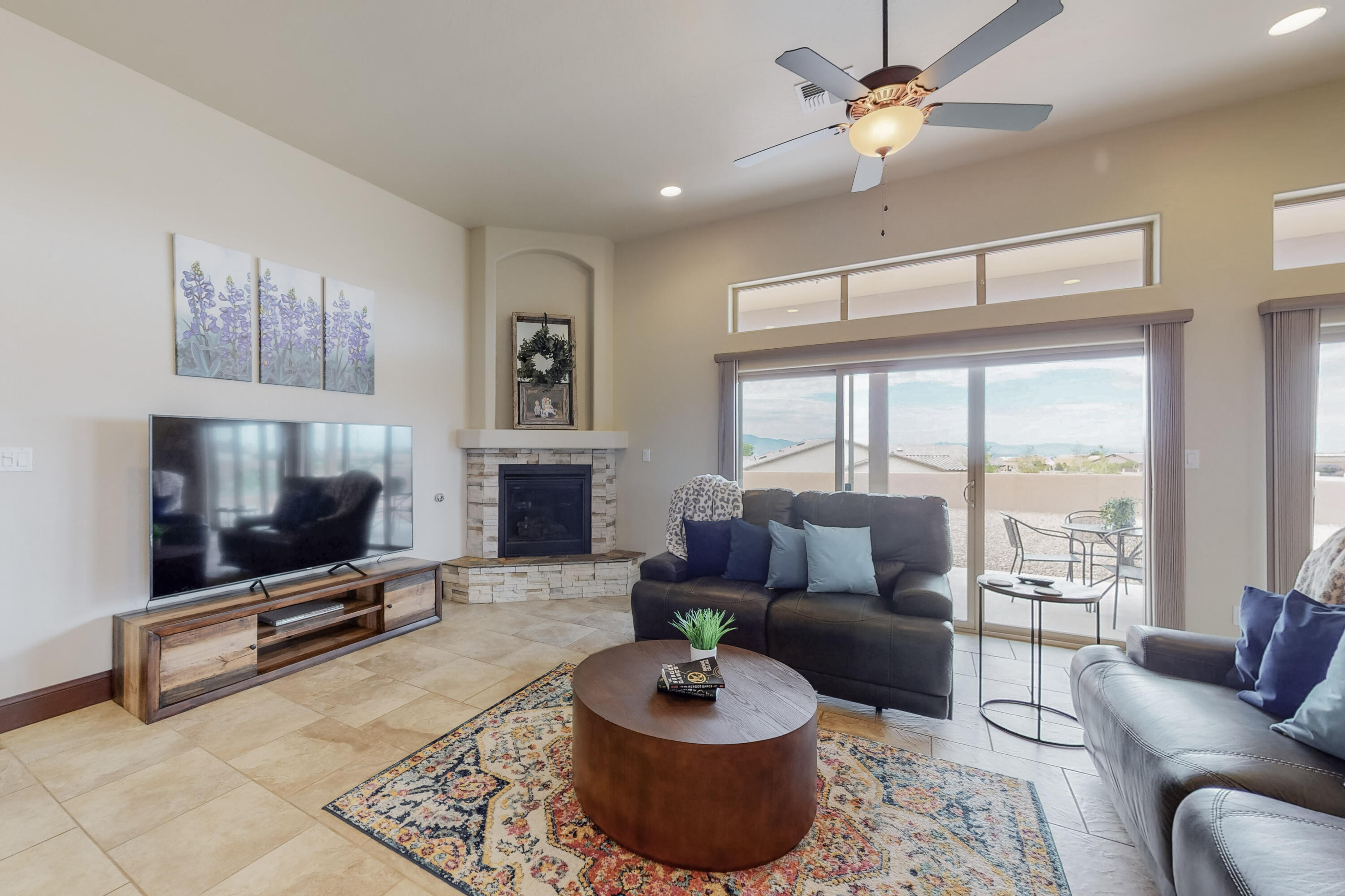 2825 REDONDO SANTA FE NE