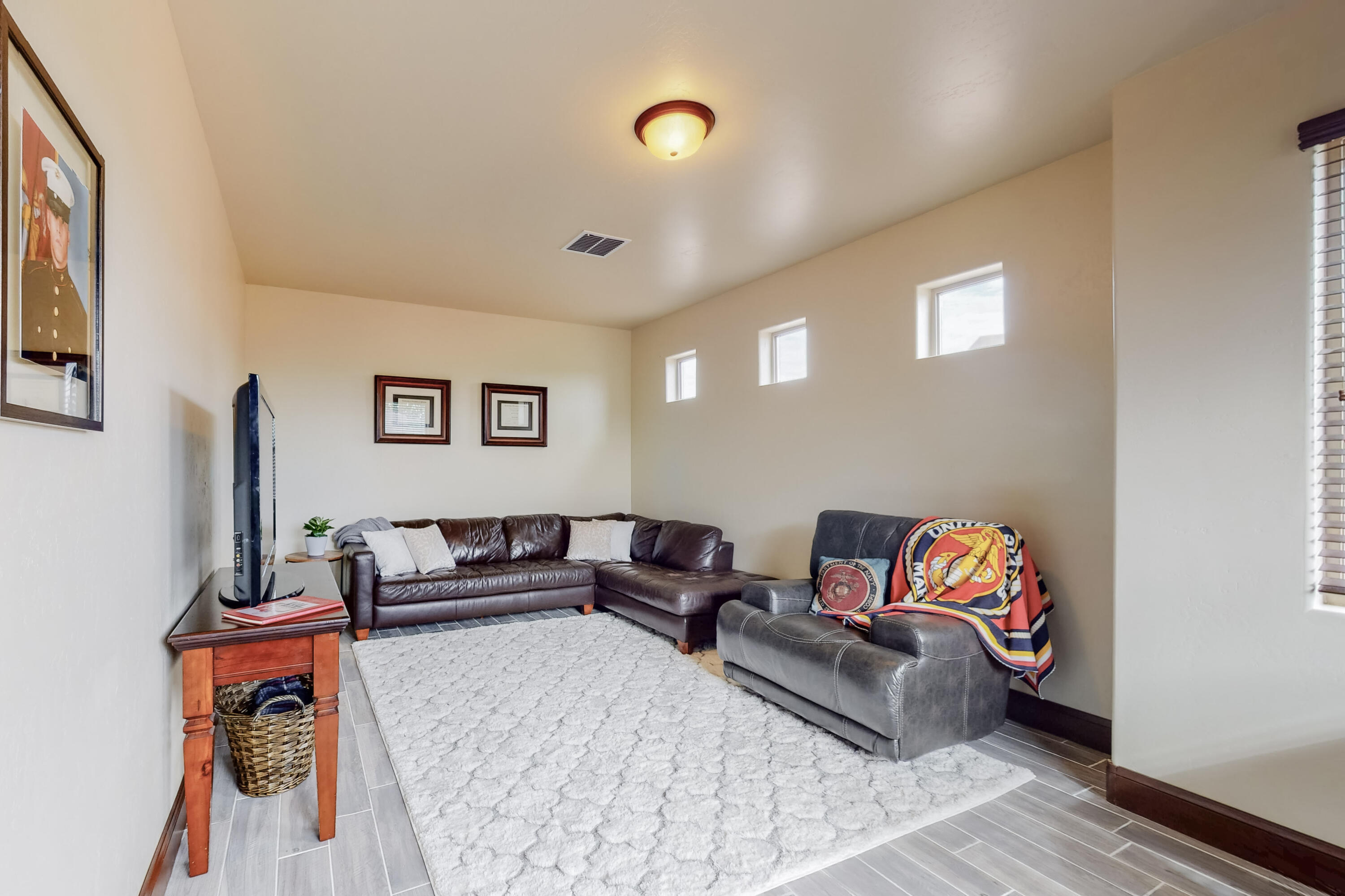 2825 REDONDO SANTA FE NE