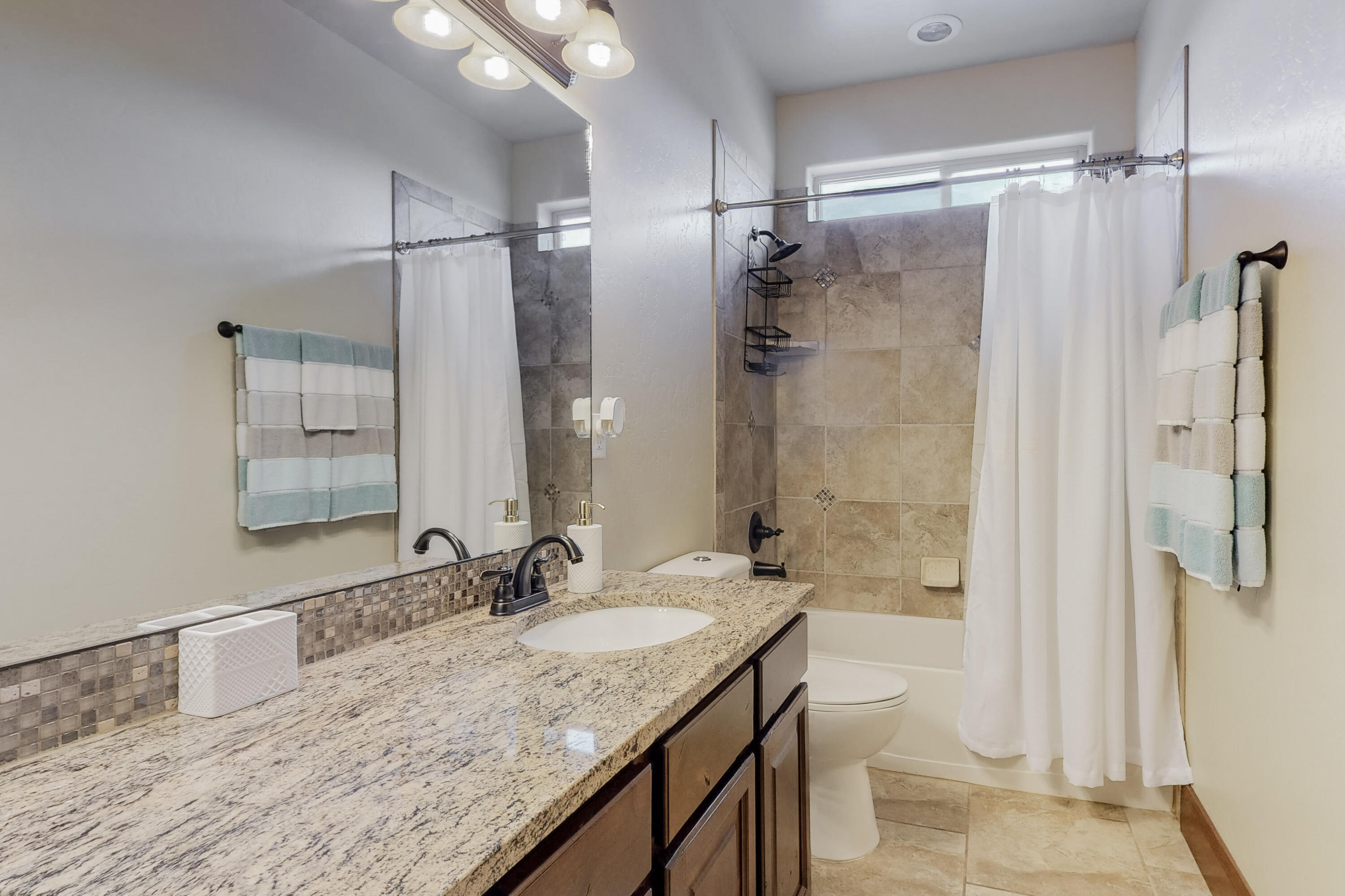 2825 REDONDO SANTA FE NE