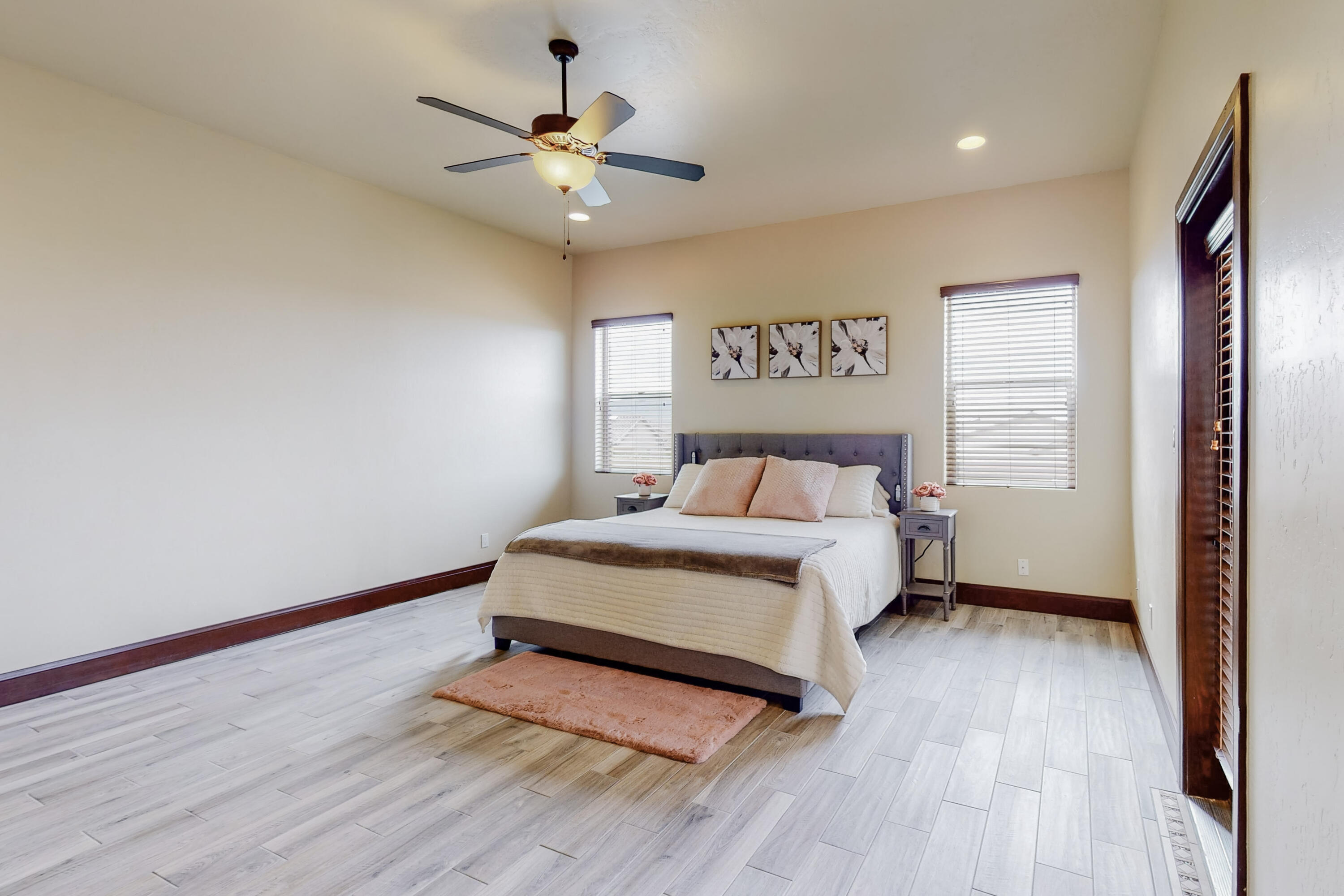 2825 REDONDO SANTA FE NE