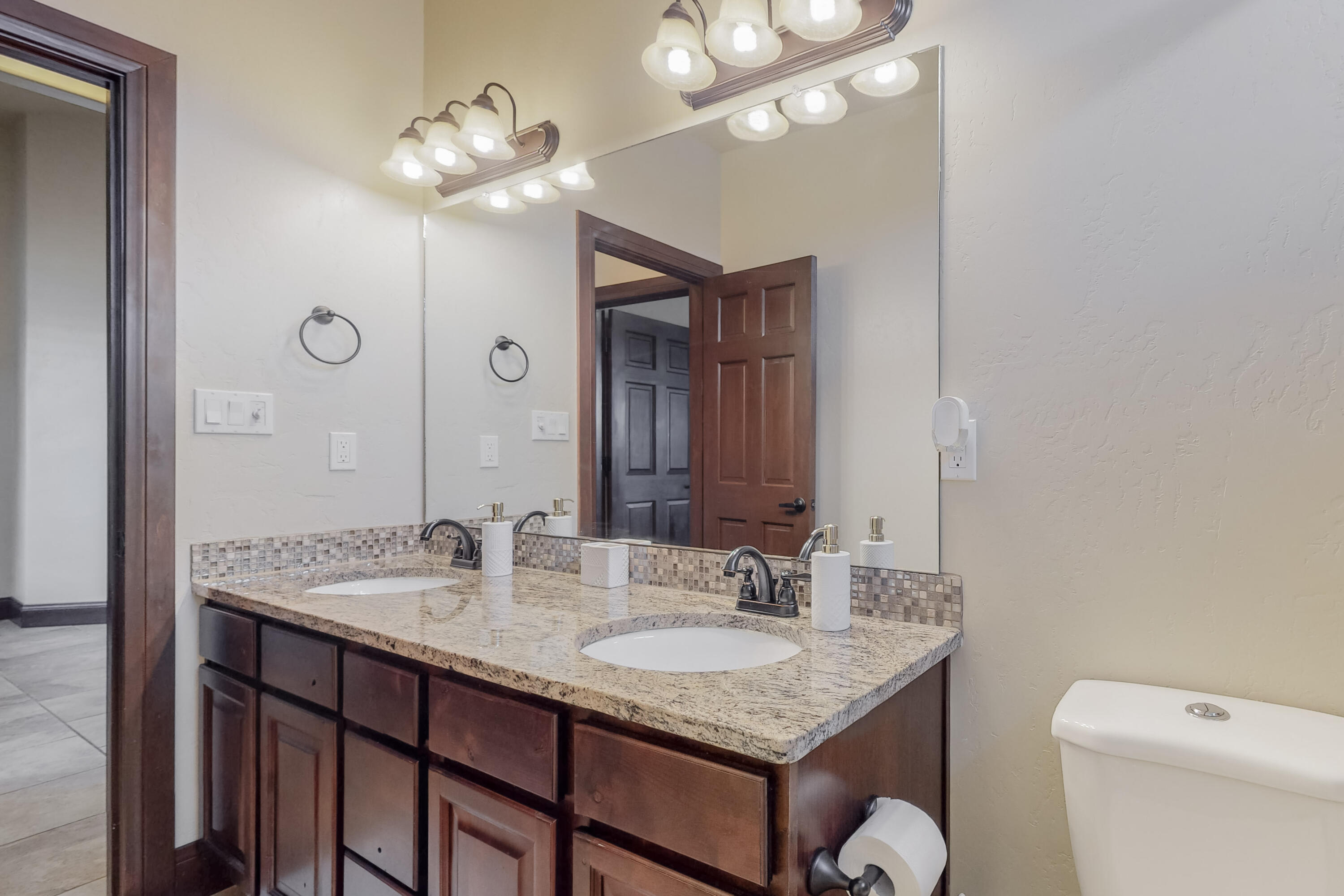 2825 REDONDO SANTA FE NE