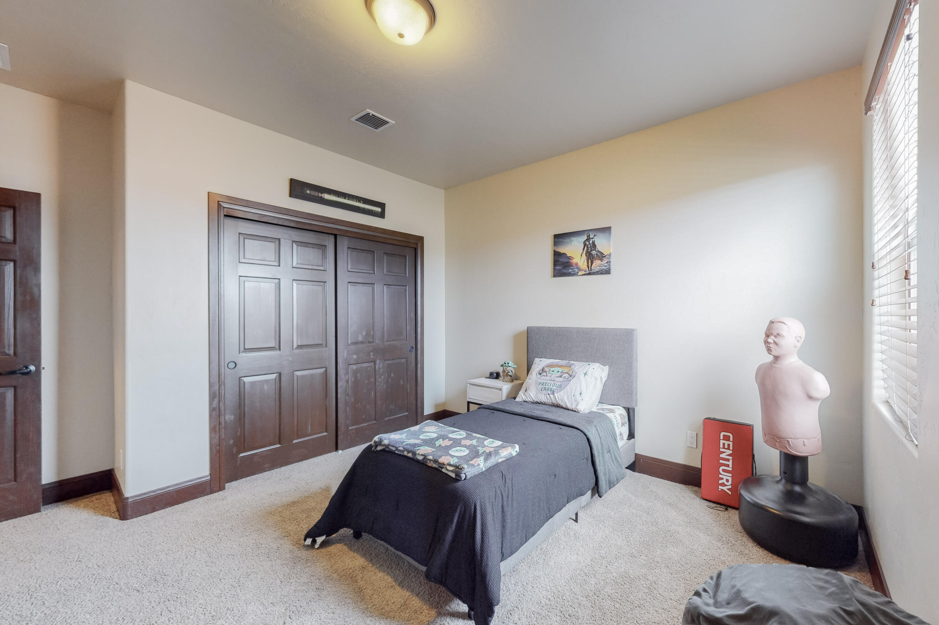 2825 REDONDO SANTA FE NE