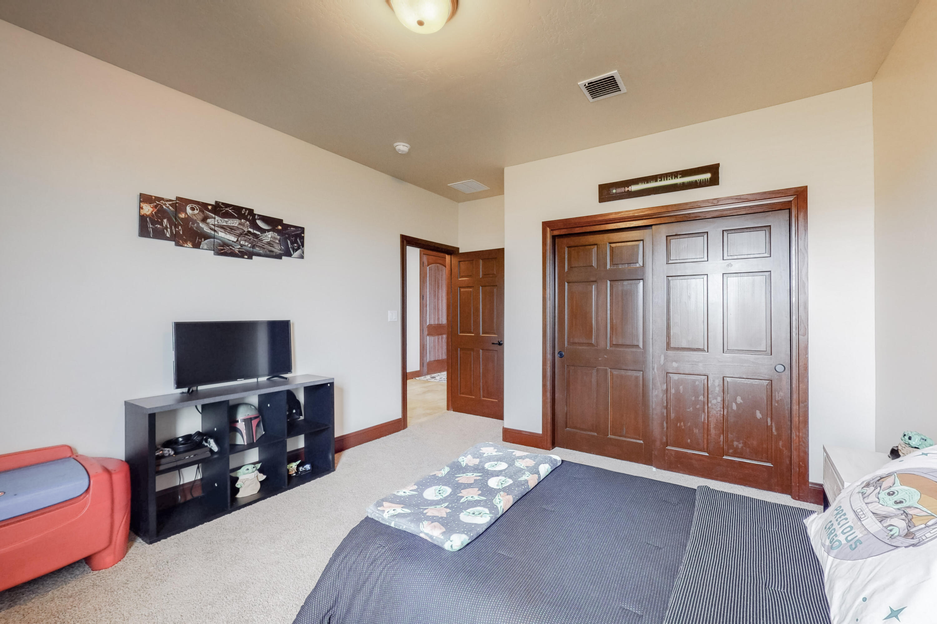 2825 REDONDO SANTA FE NE