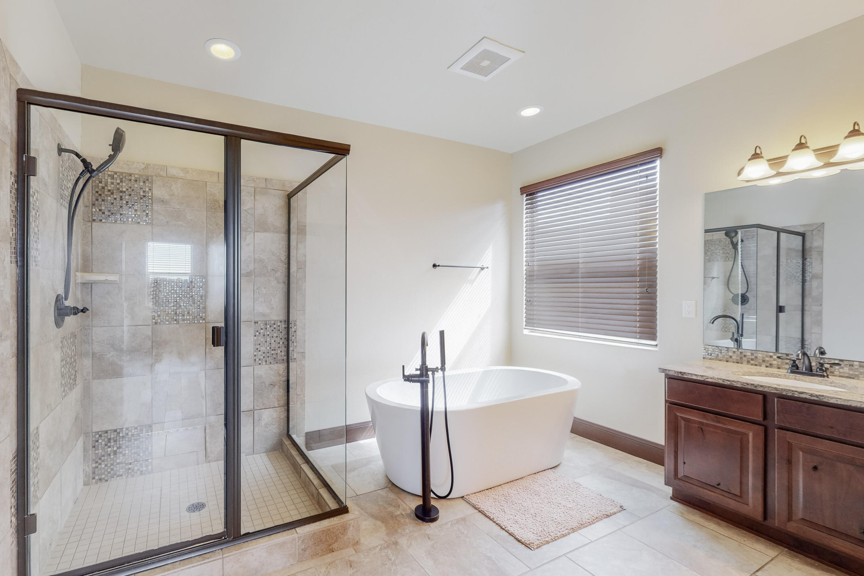2825 REDONDO SANTA FE NE