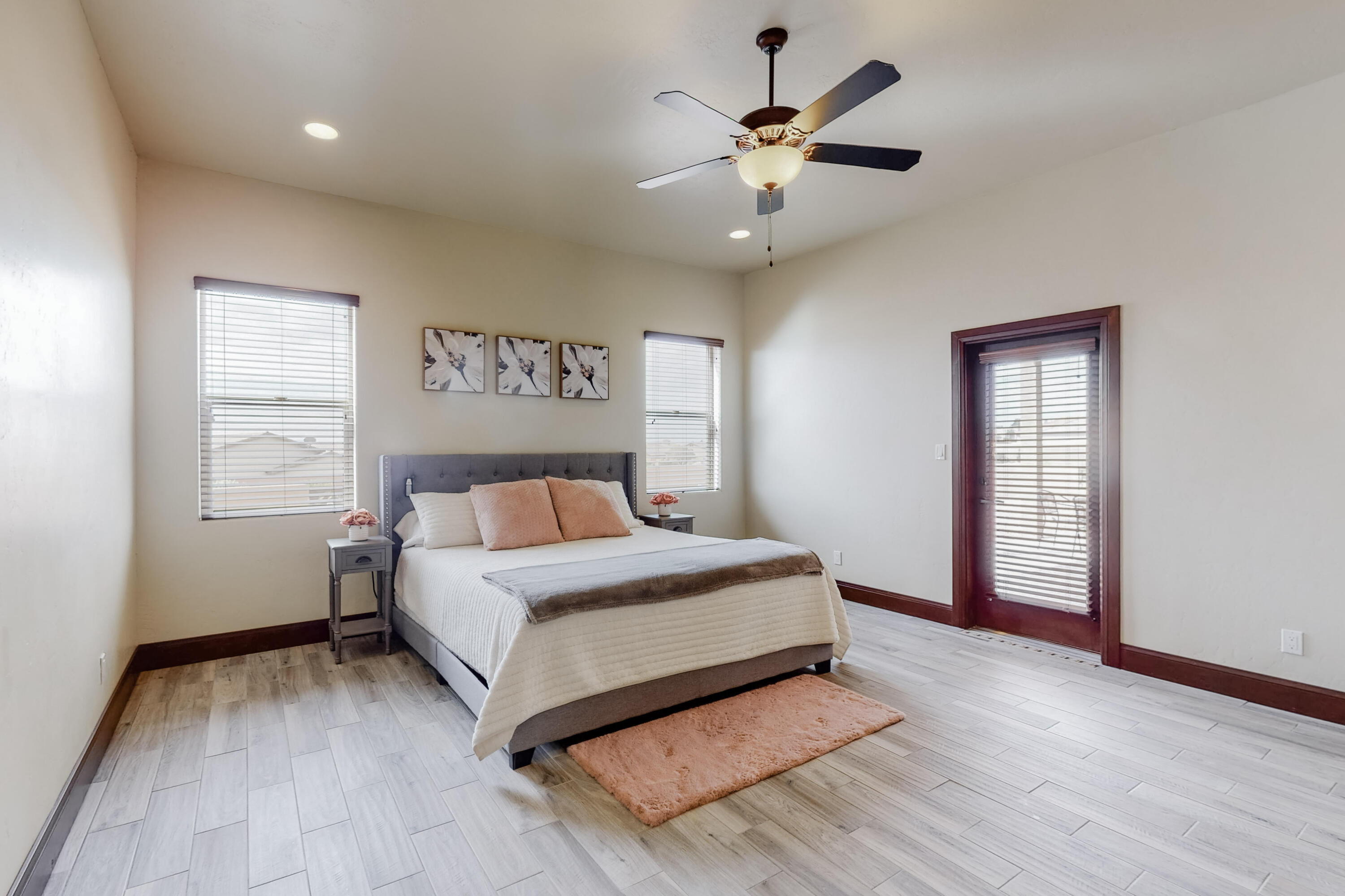 2825 REDONDO SANTA FE NE