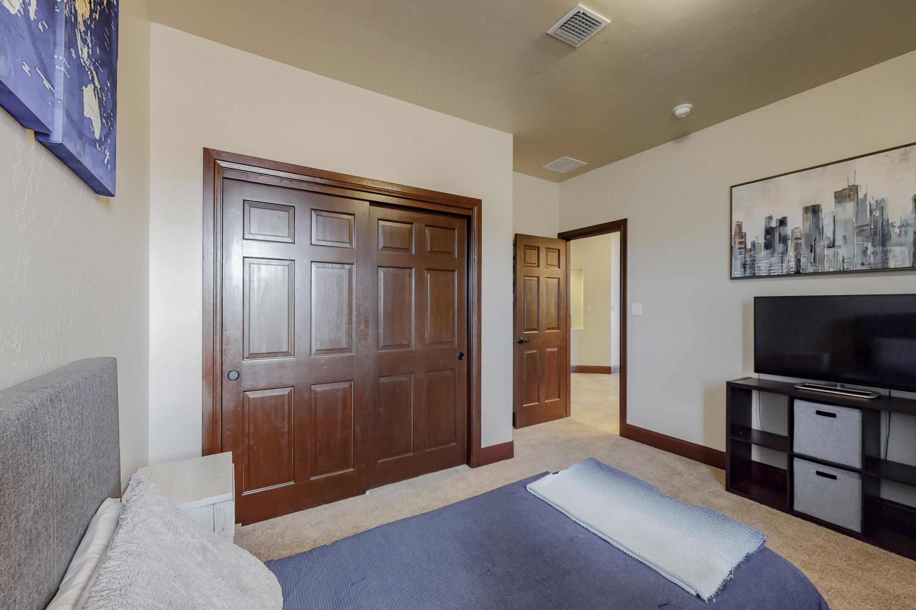 2825 REDONDO SANTA FE NE