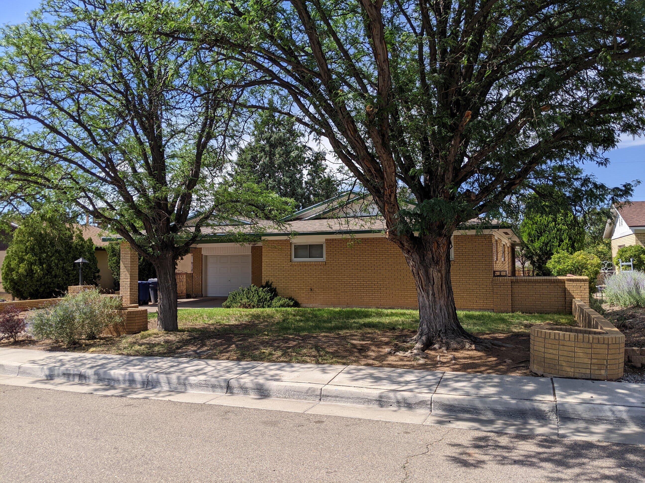4011 SAN ANDRES Avenue NE