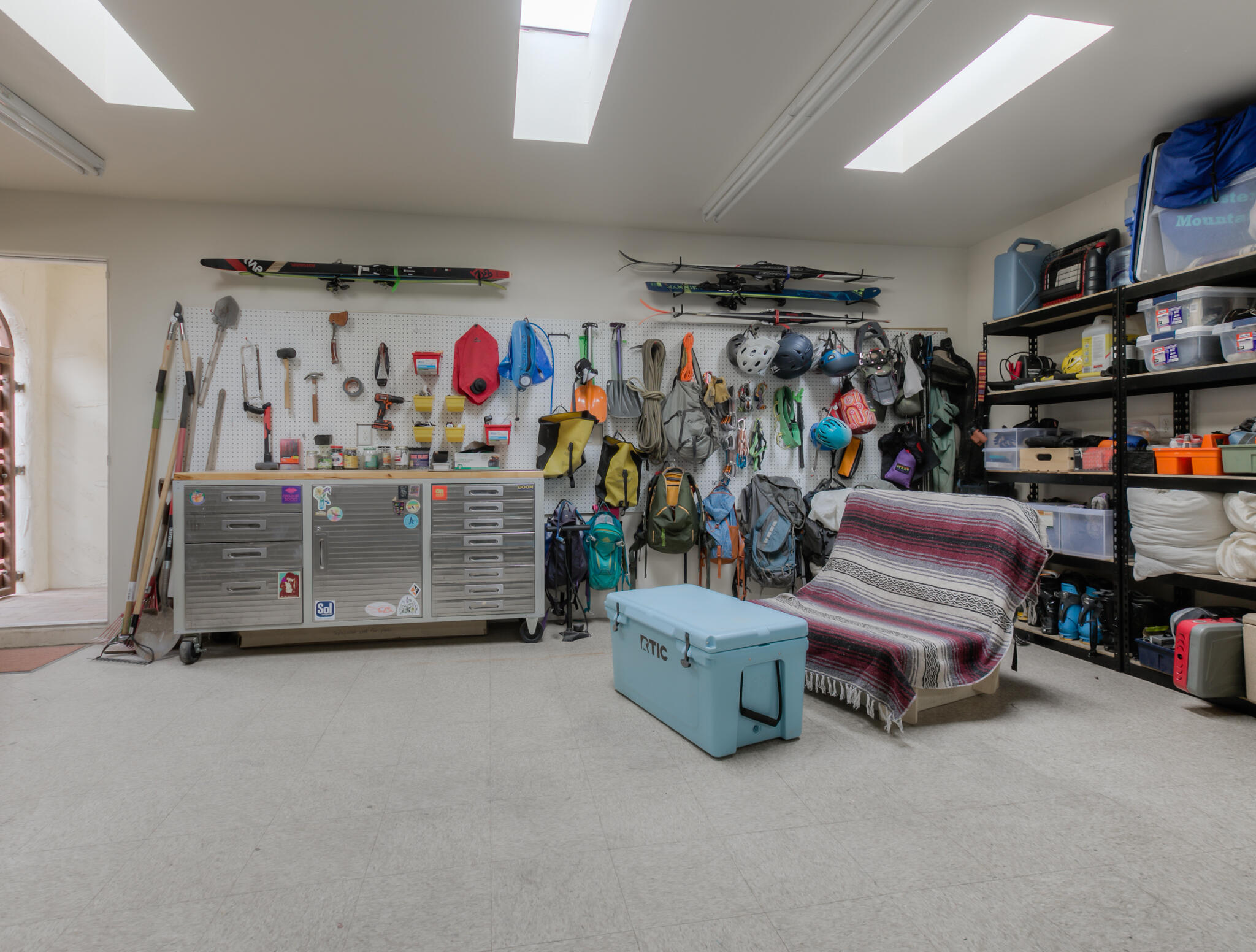 544 Solano Drive NE