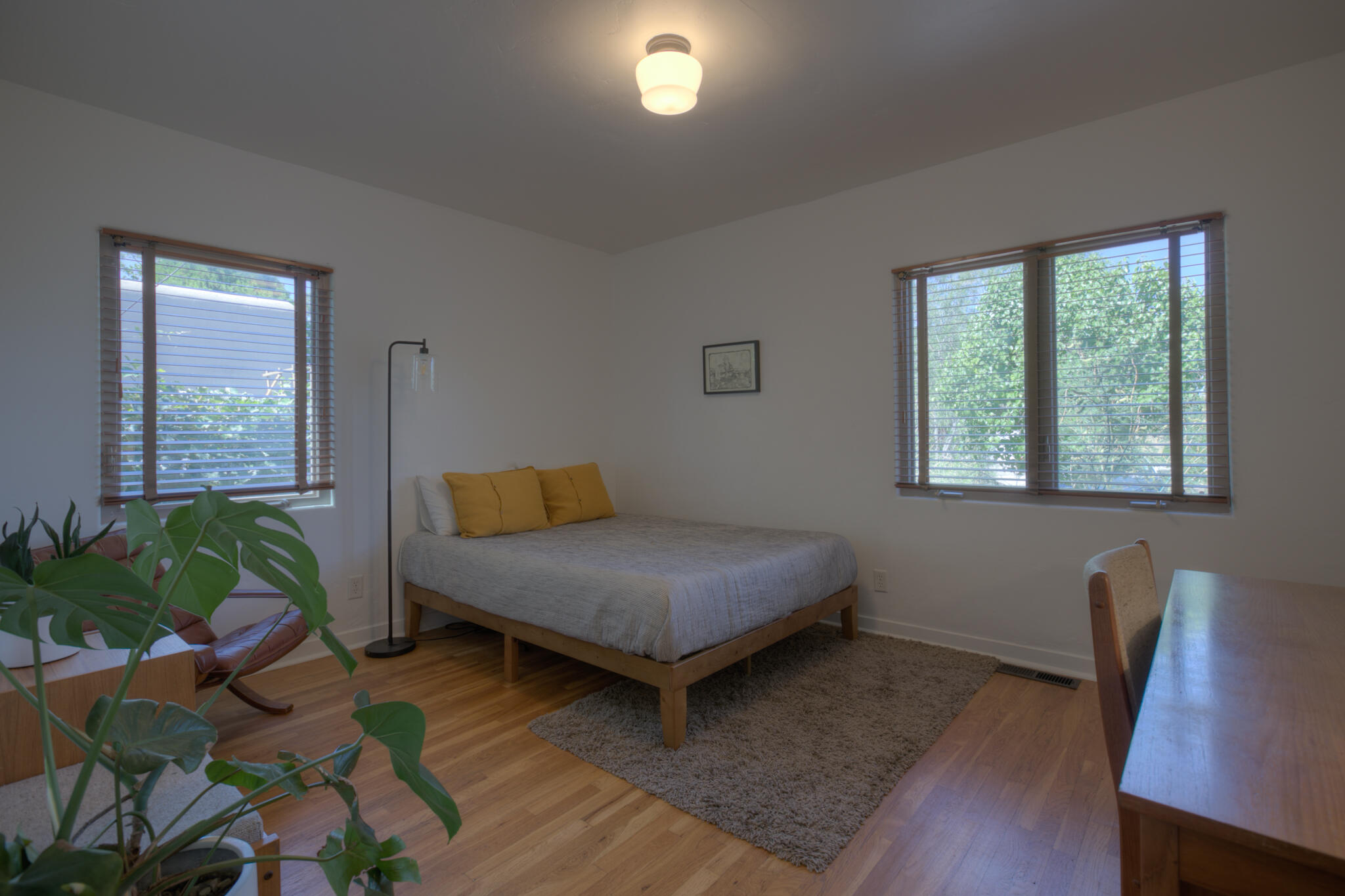 544 Solano Drive NE