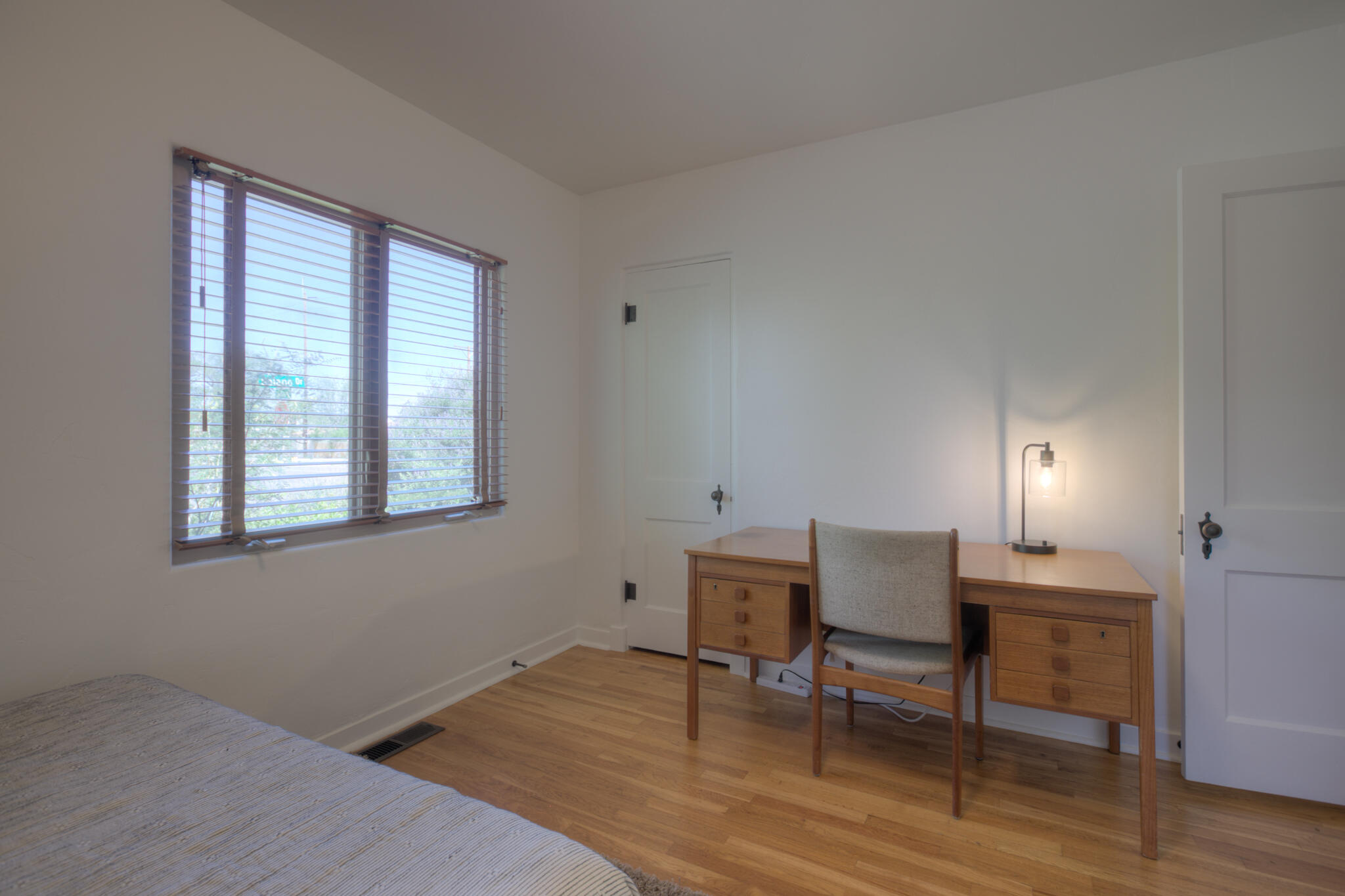 544 Solano Drive NE
