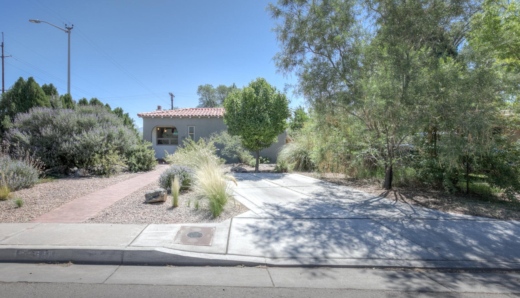 544 Solano Drive NE
