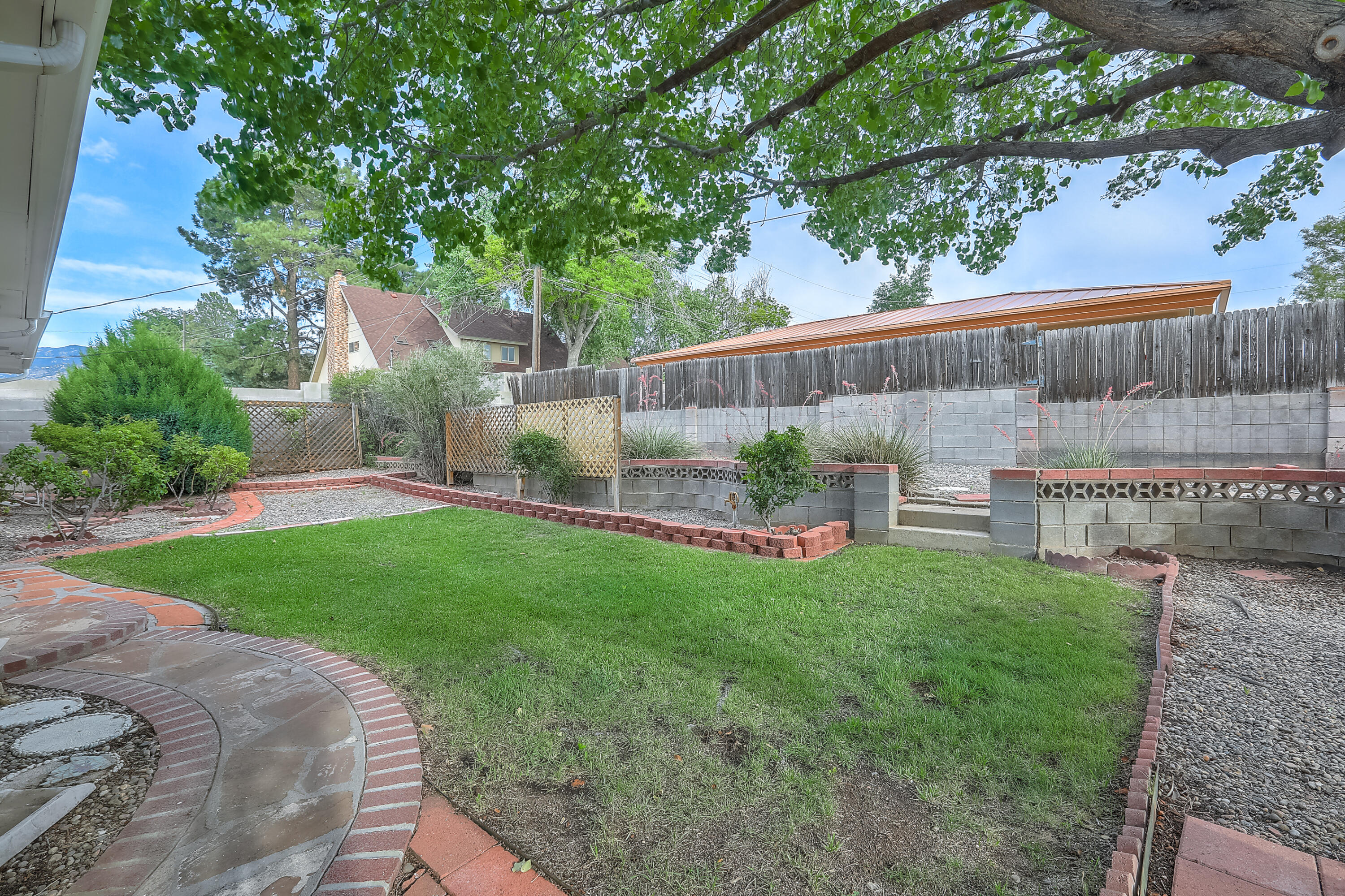 9230 Lagrima De Oro Road NE