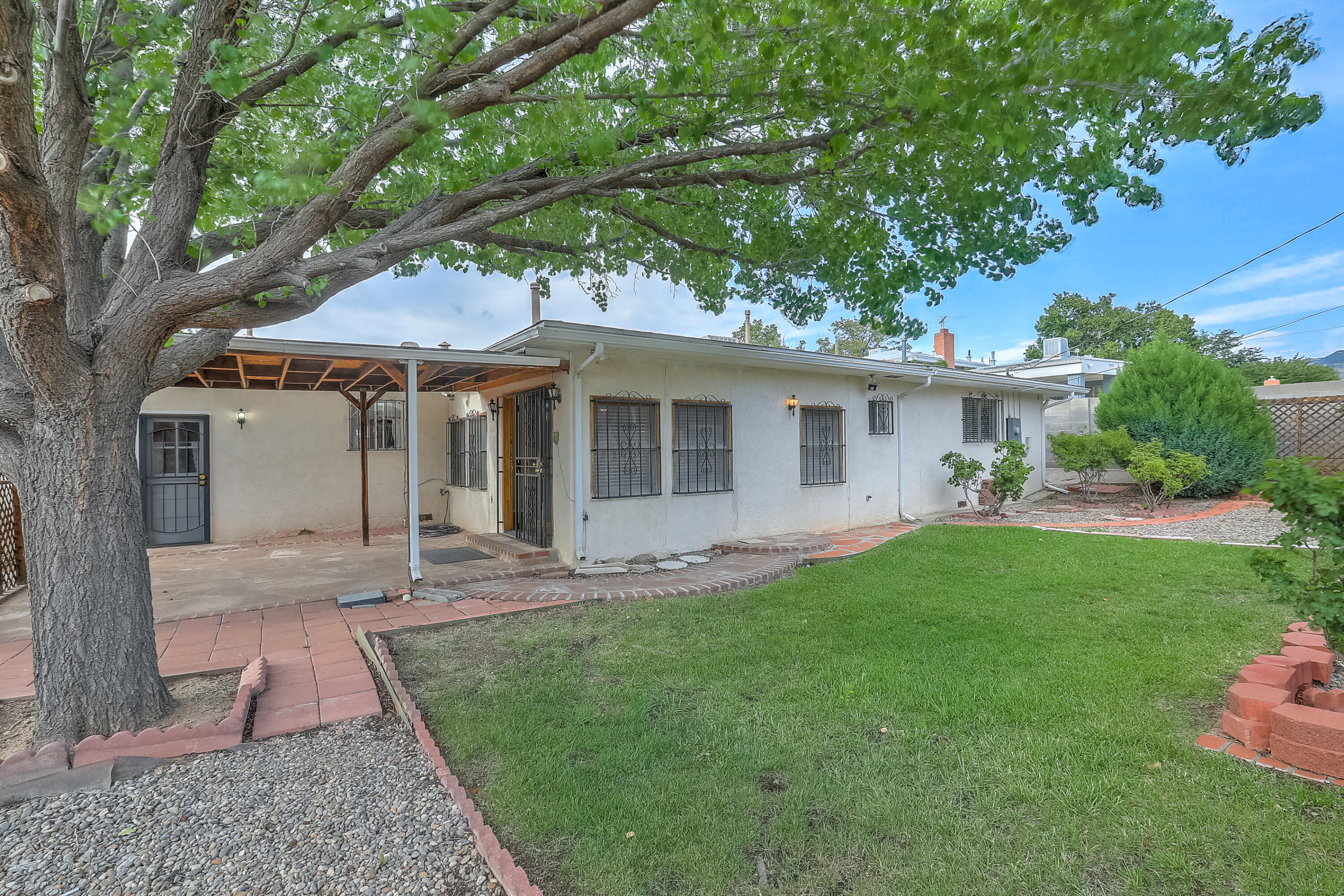 9230 Lagrima De Oro Road NE
