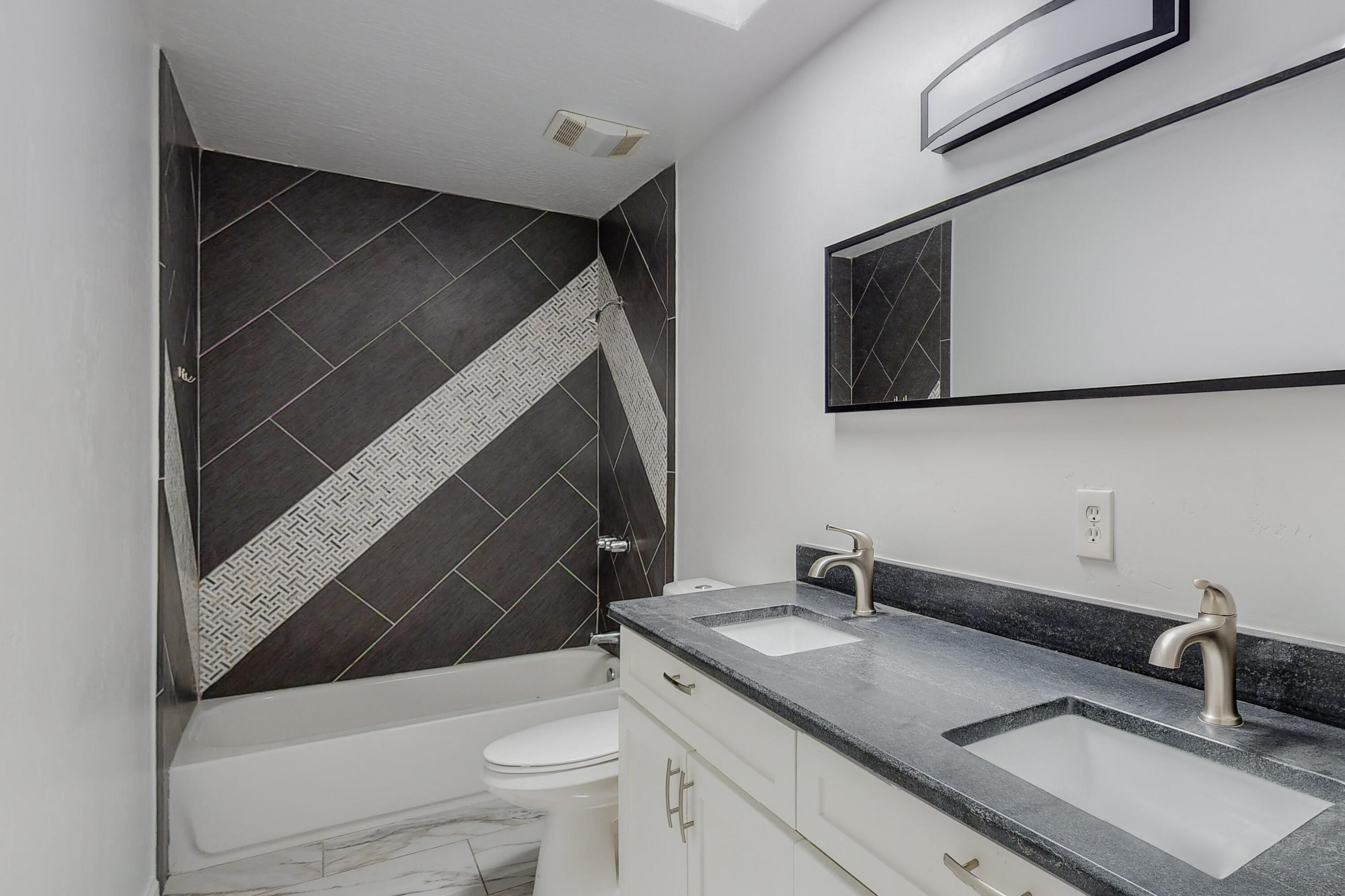 109 OSUNA Road NW