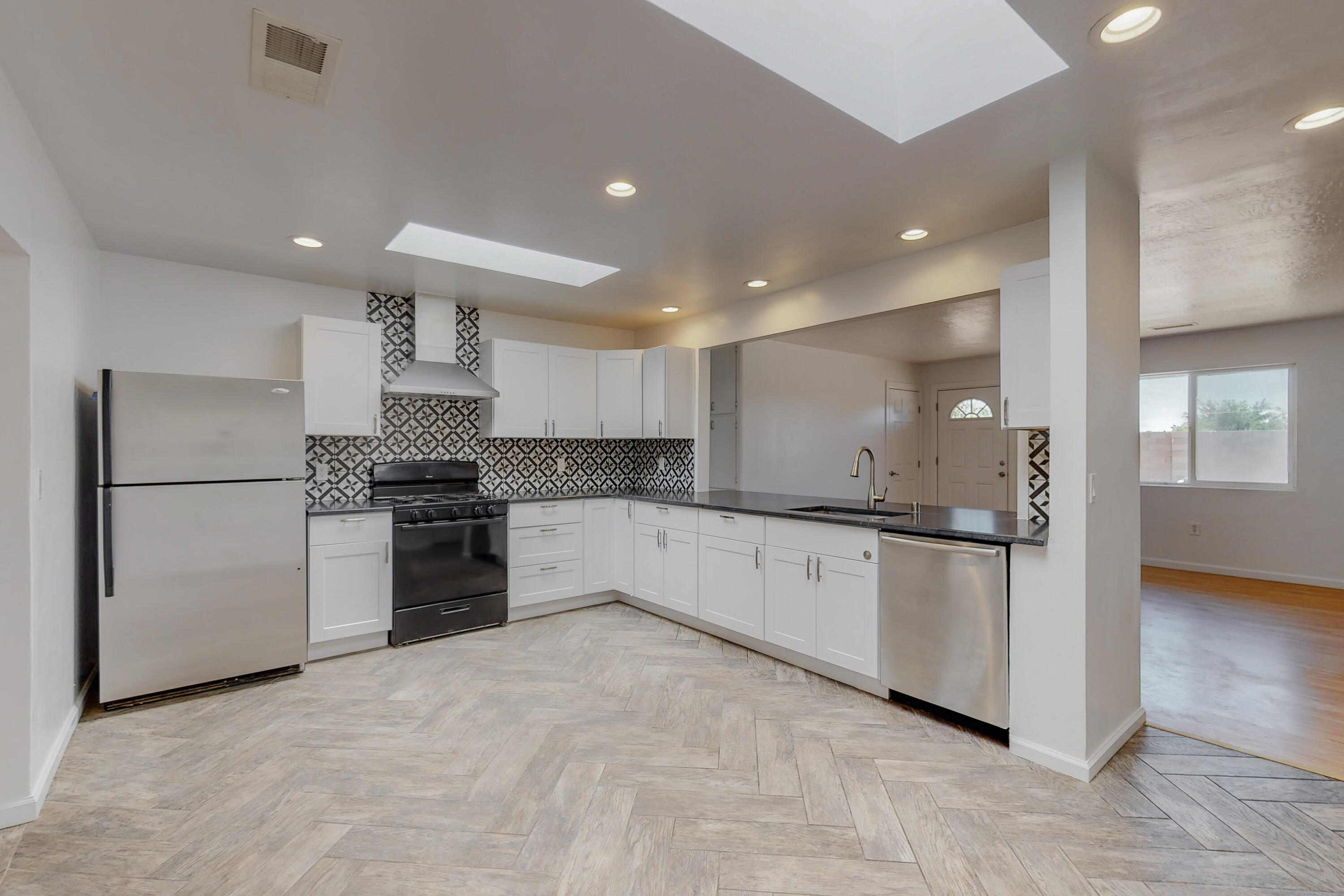 109 OSUNA Road NW