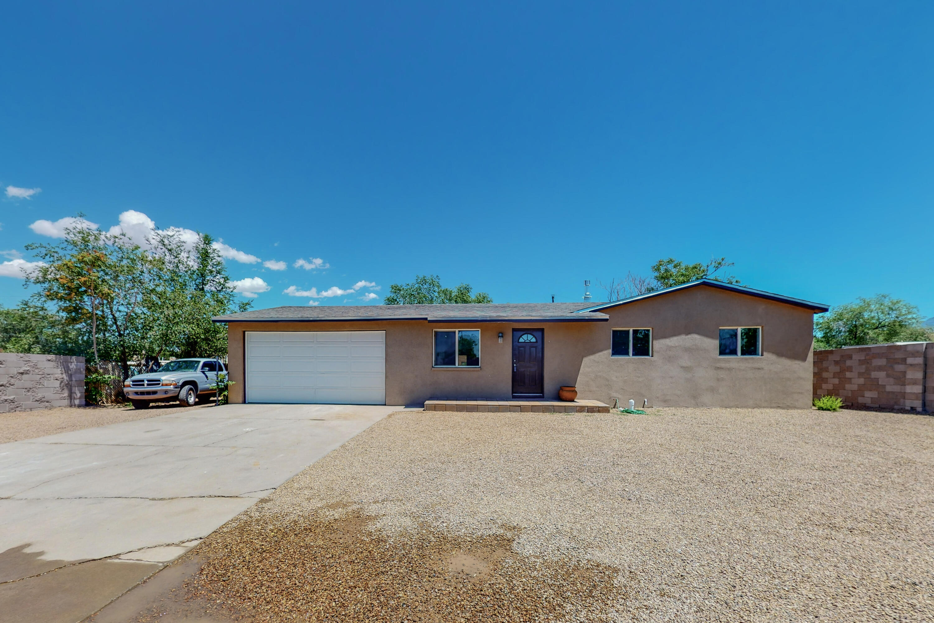 109 OSUNA Road NW