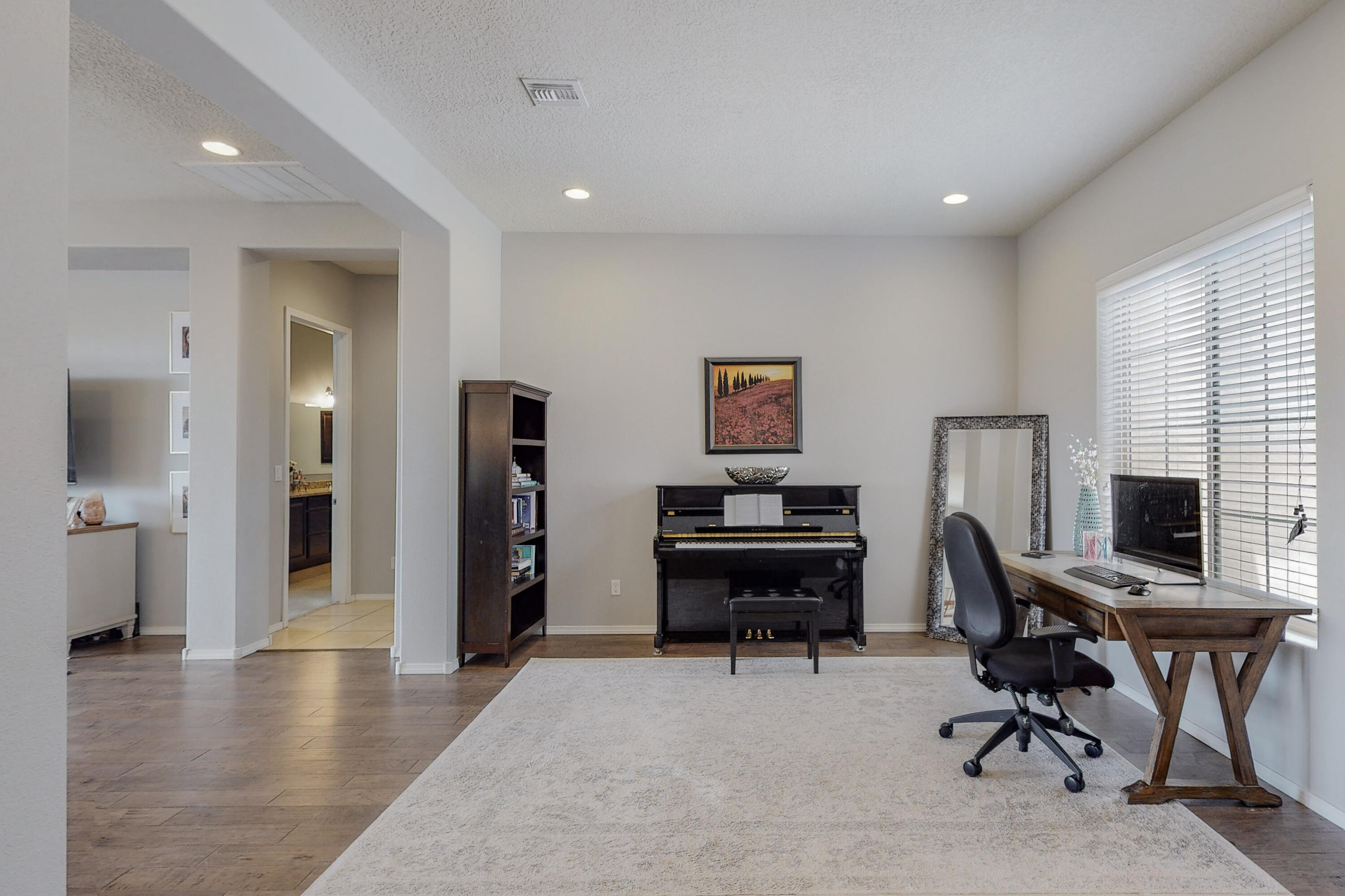 703 Vista Este Trail NE
