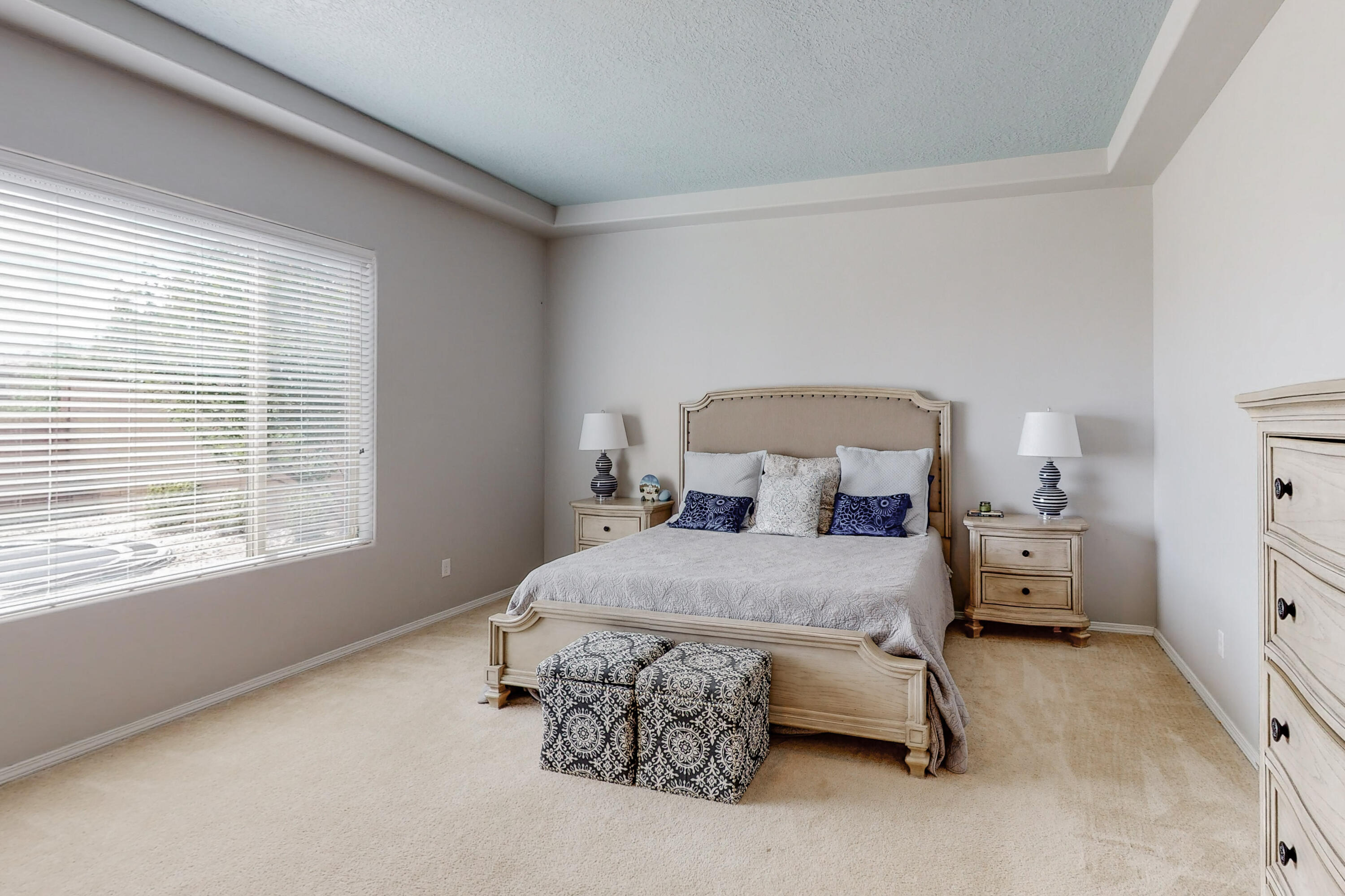 703 Vista Este Trail NE