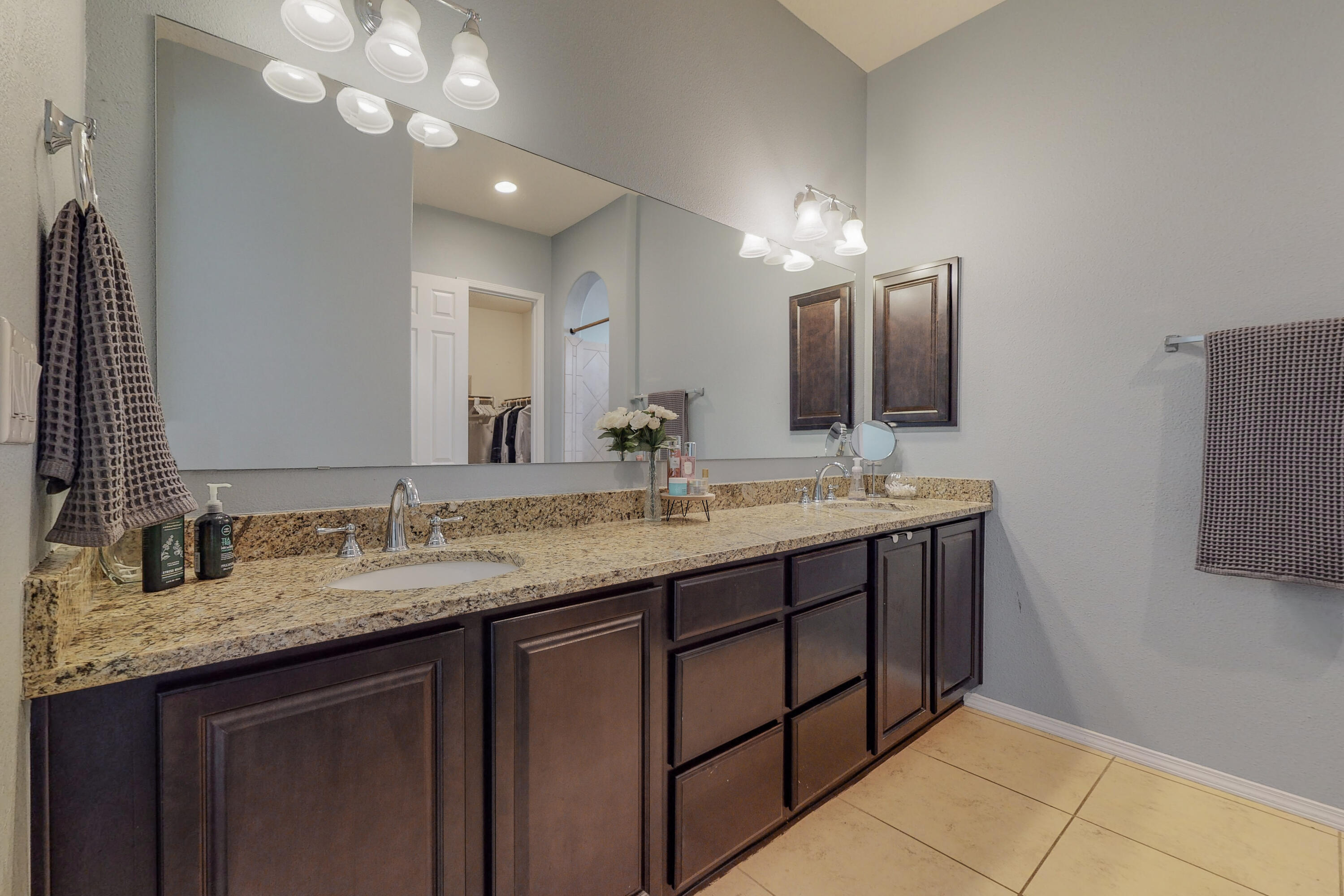 703 Vista Este Trail NE