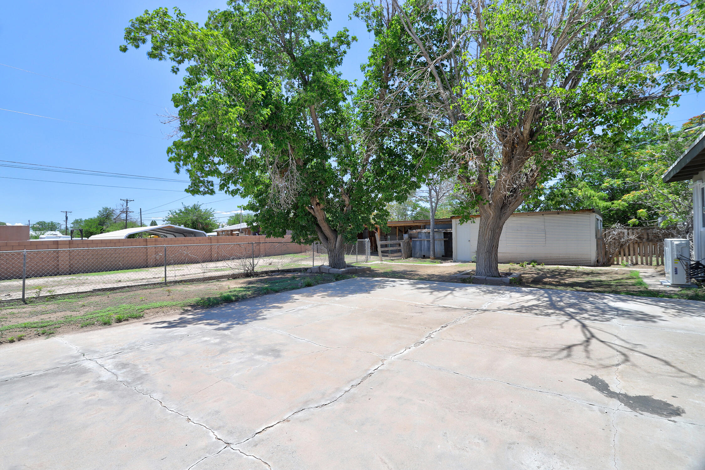 208 CAMINO SEIS SW