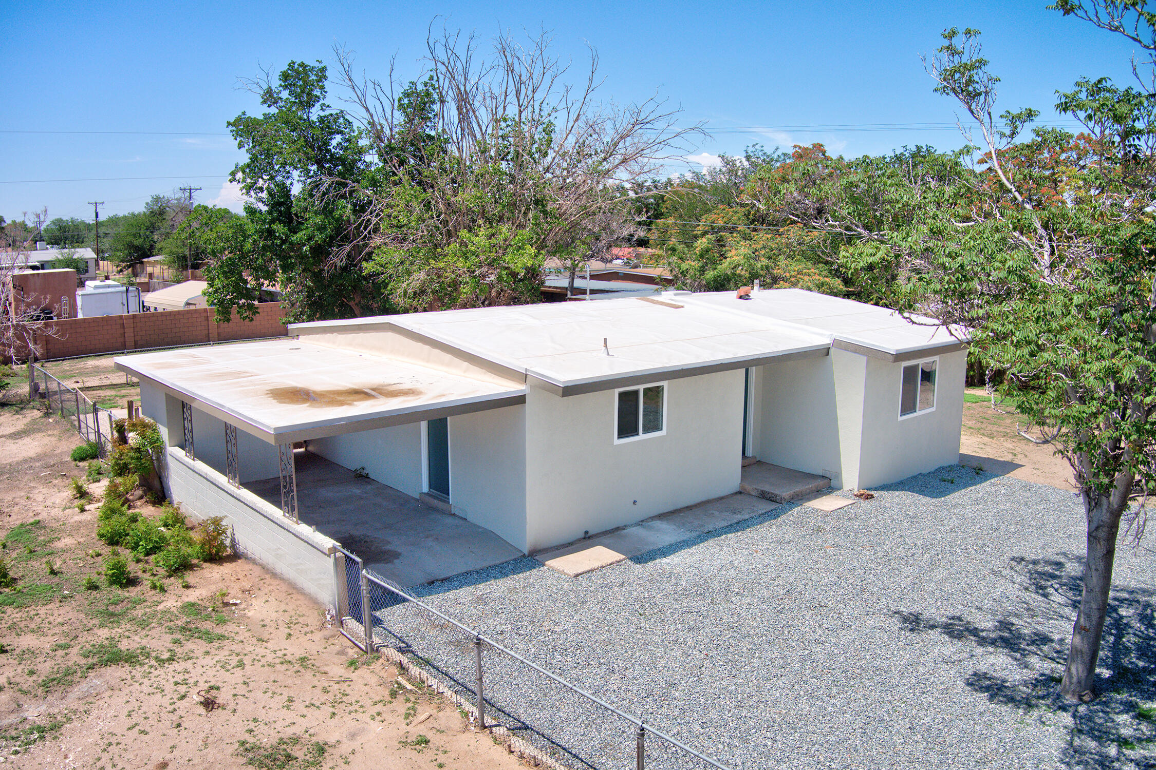 208 CAMINO SEIS SW