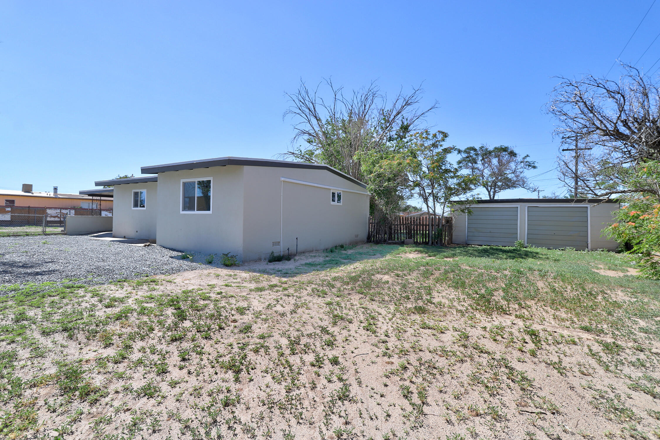 208 CAMINO SEIS SW