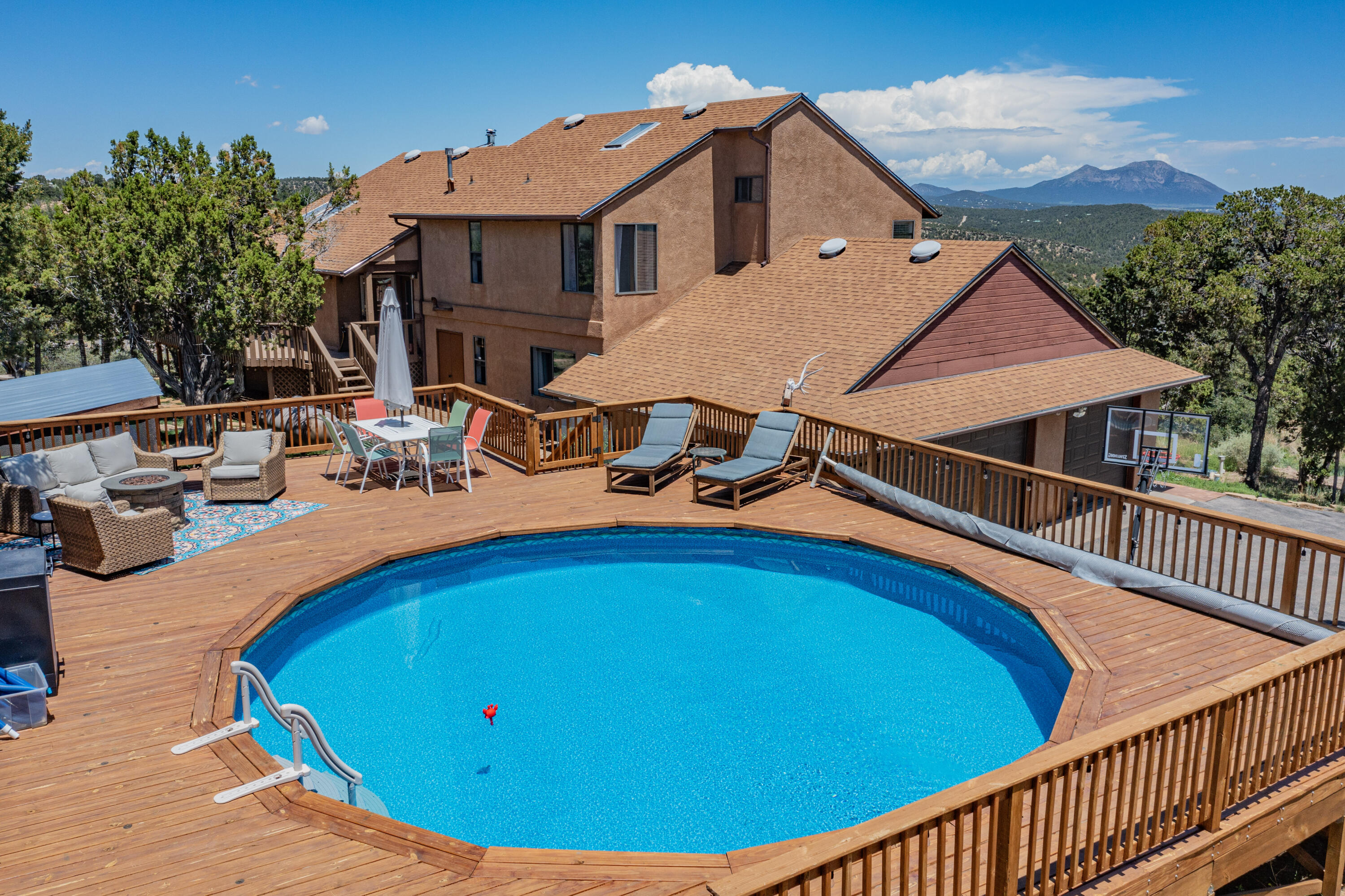 8 HIGH COUNTRY Drive