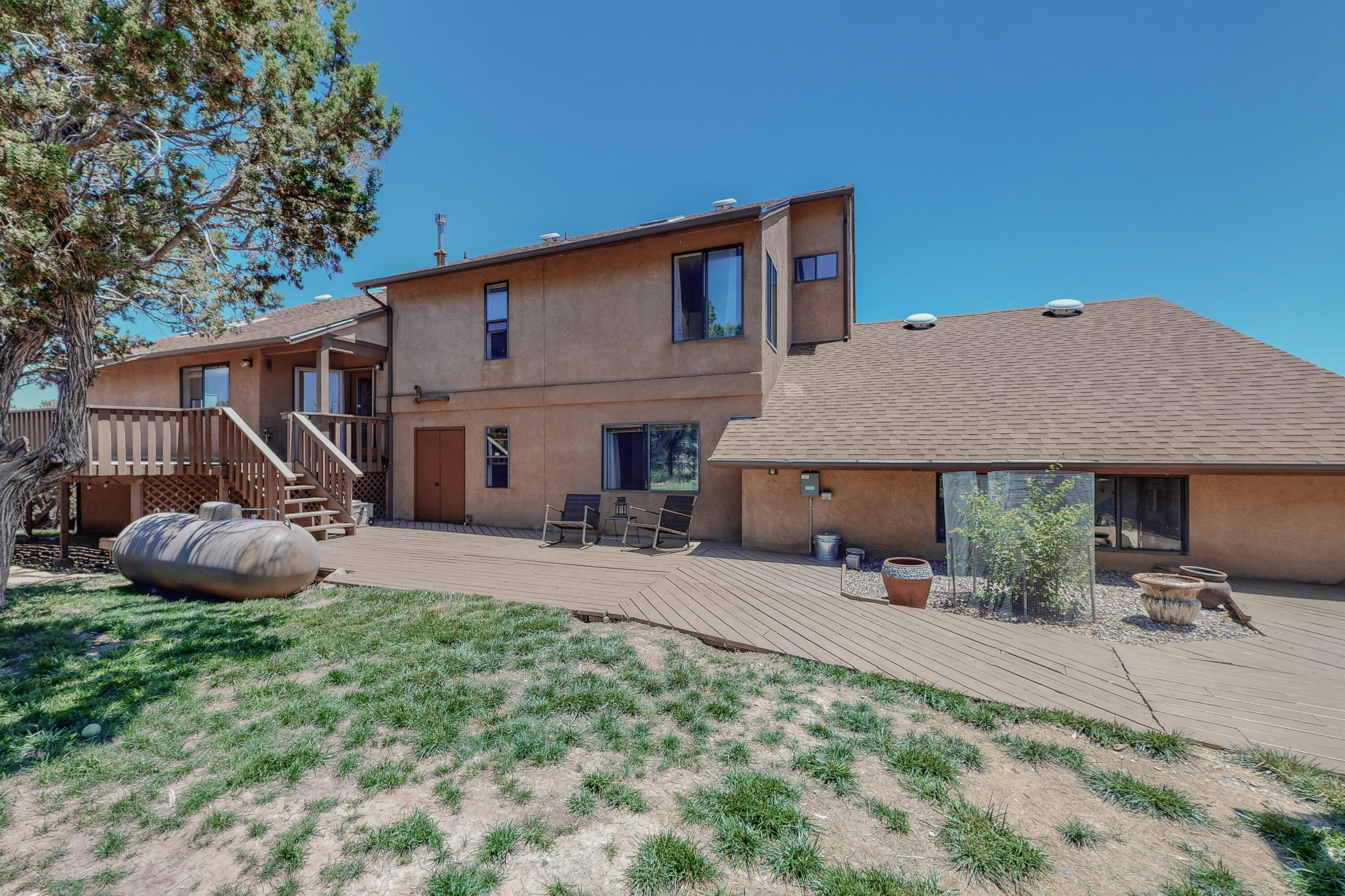 8 HIGH COUNTRY Drive