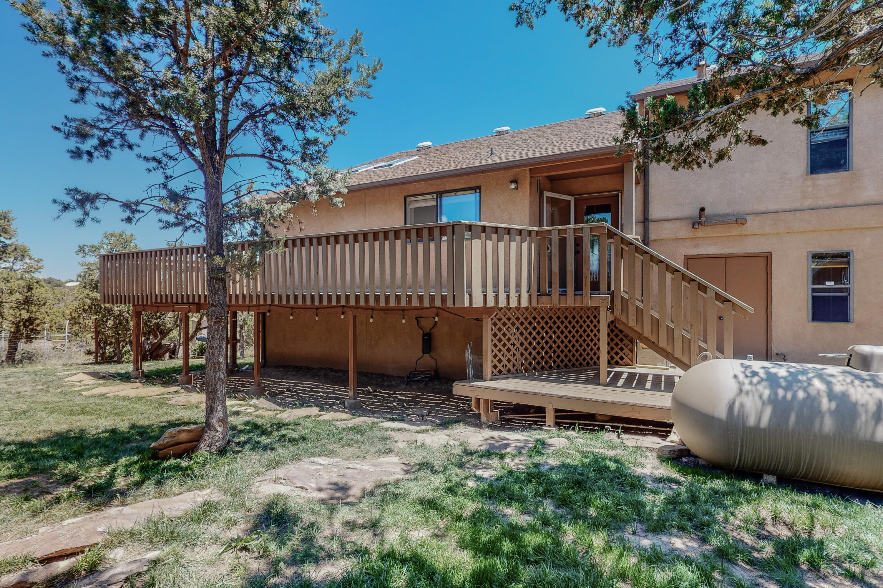8 HIGH COUNTRY Drive