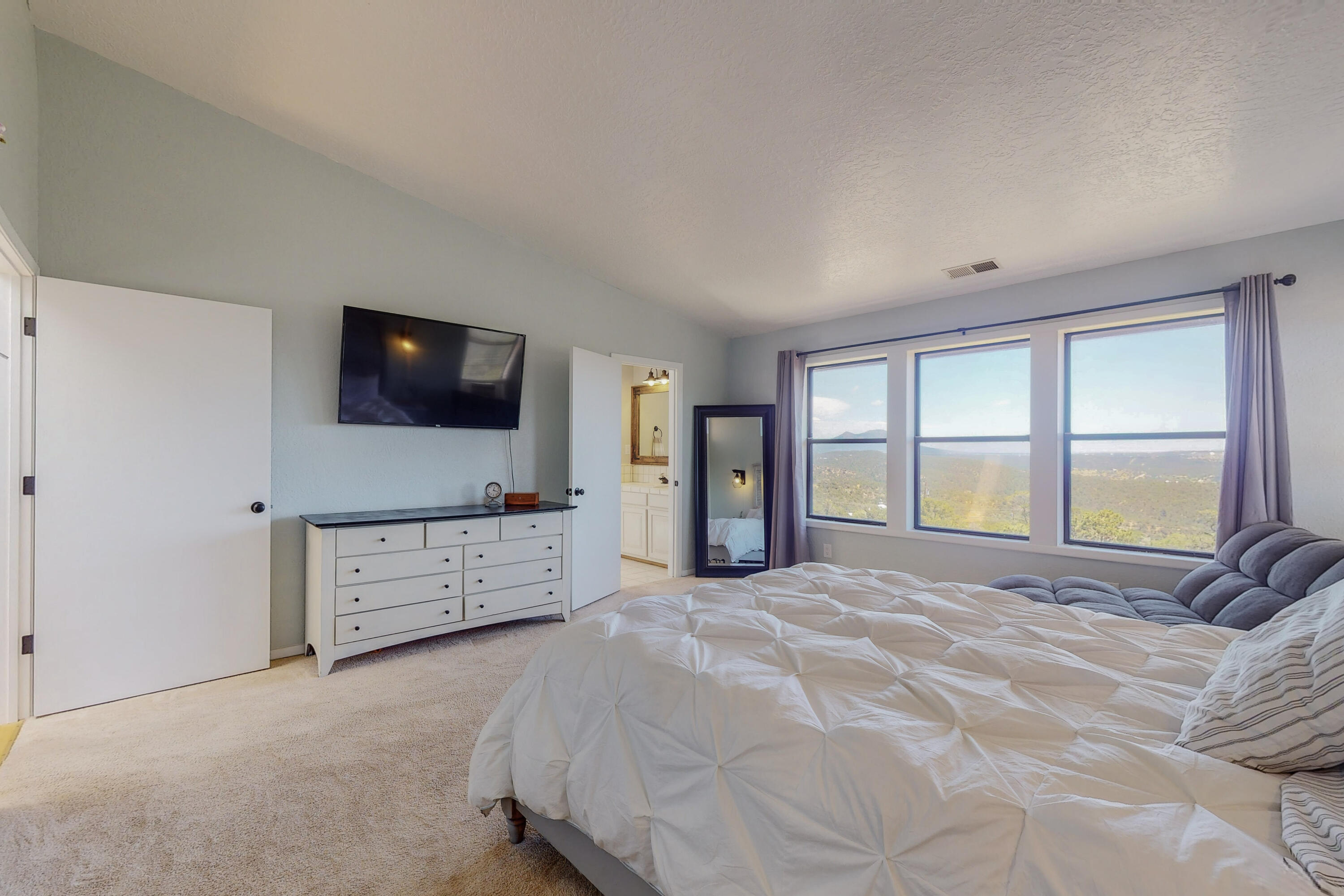 8 HIGH COUNTRY Drive