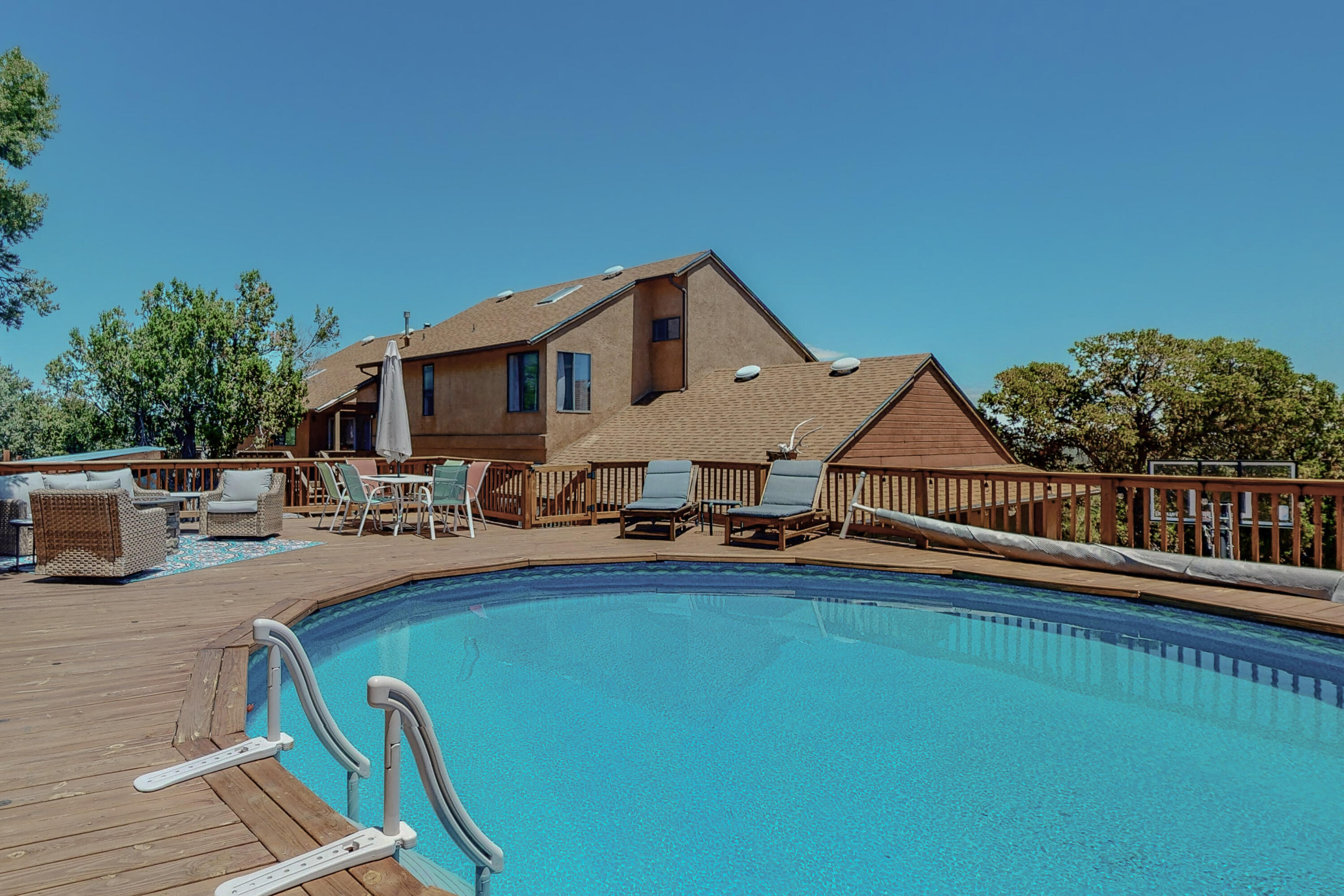 8 HIGH COUNTRY Drive
