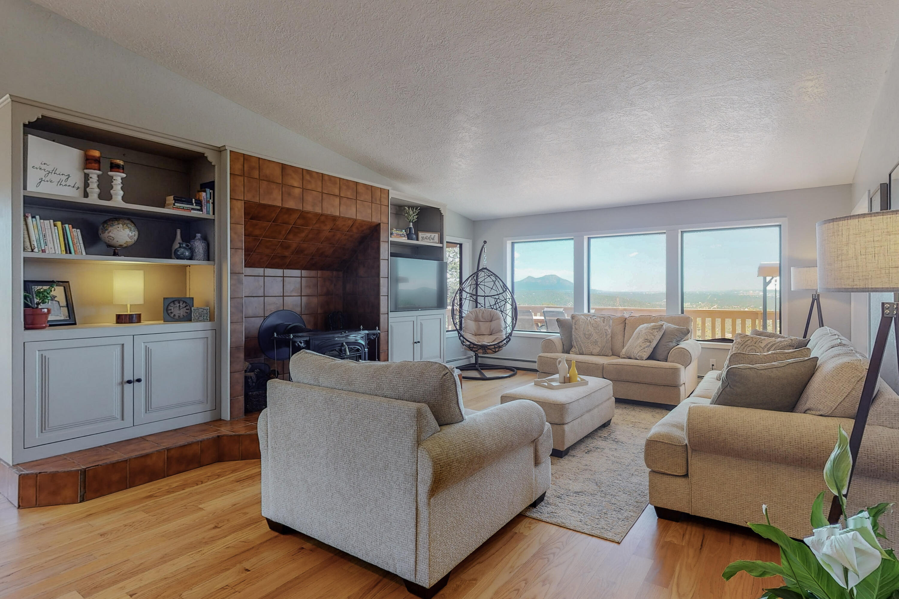 8 HIGH COUNTRY Drive