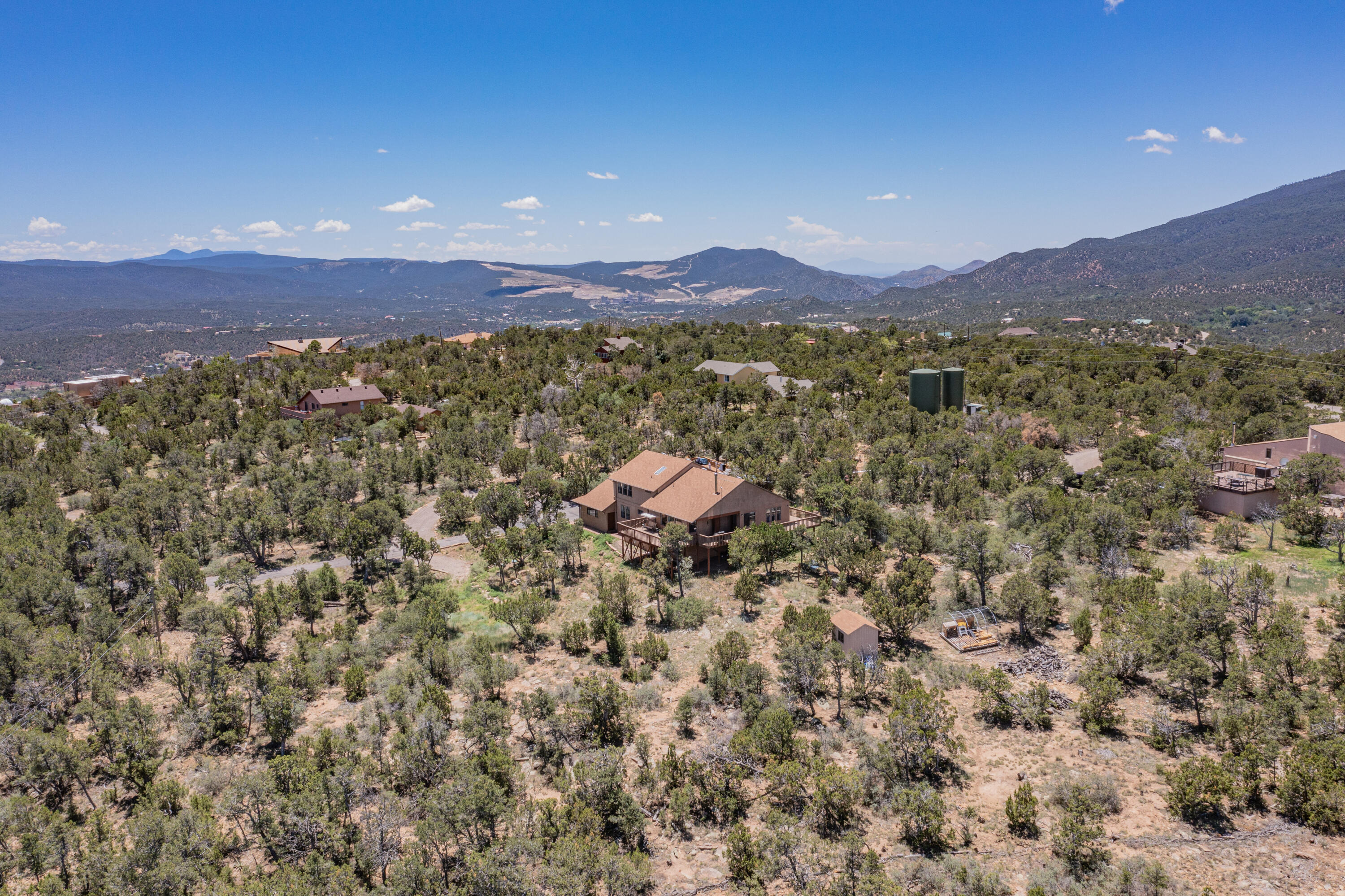 8 HIGH COUNTRY Drive