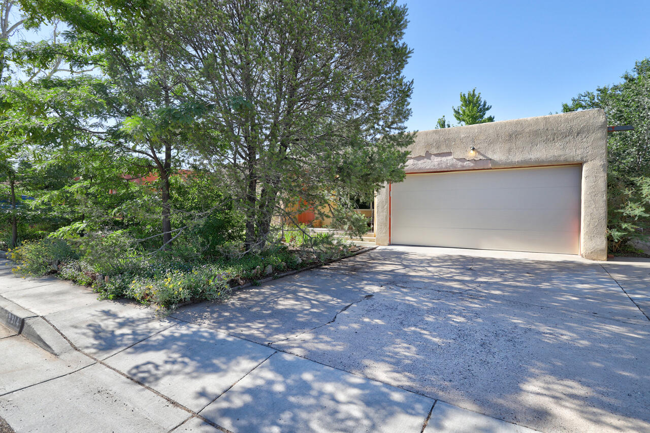 3314 MACKLAND Avenue NE