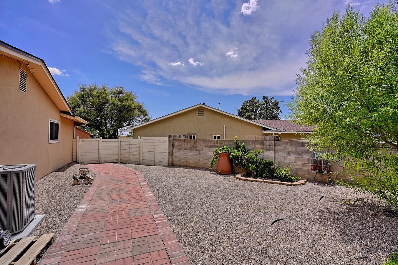 5424 Noreen Drive NE
