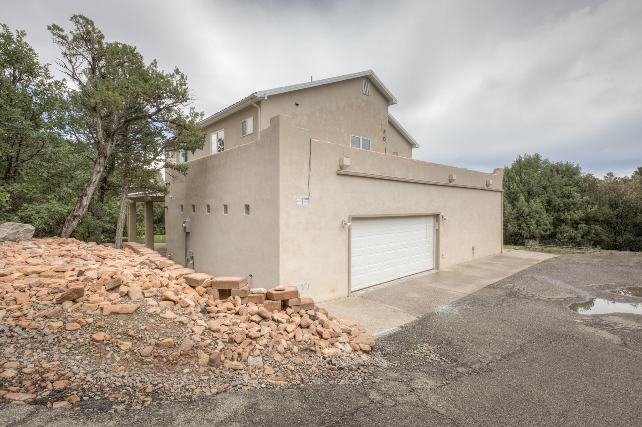 3 CREST Road