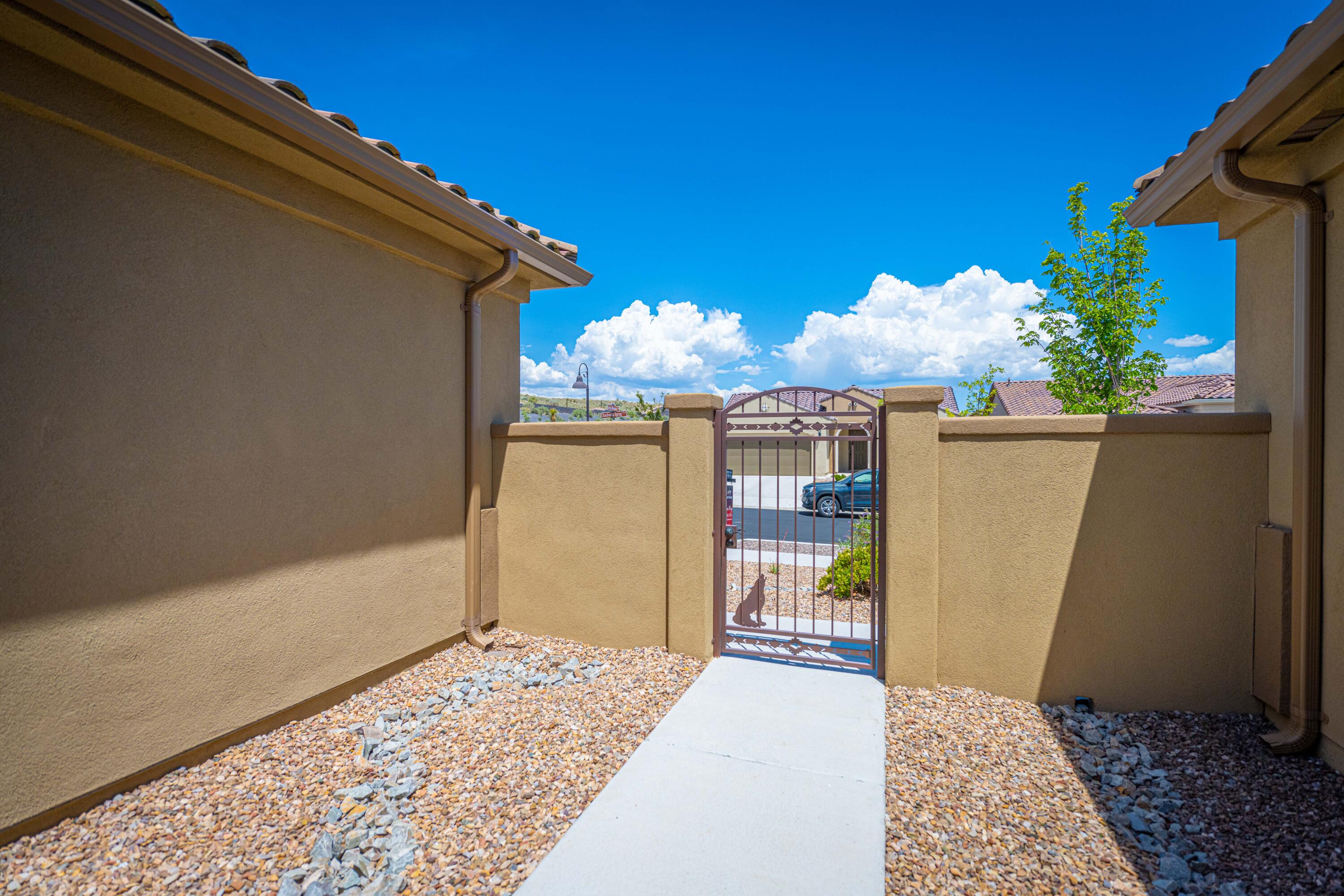 2331 CHUCKWALLA SPRING Trail NW
