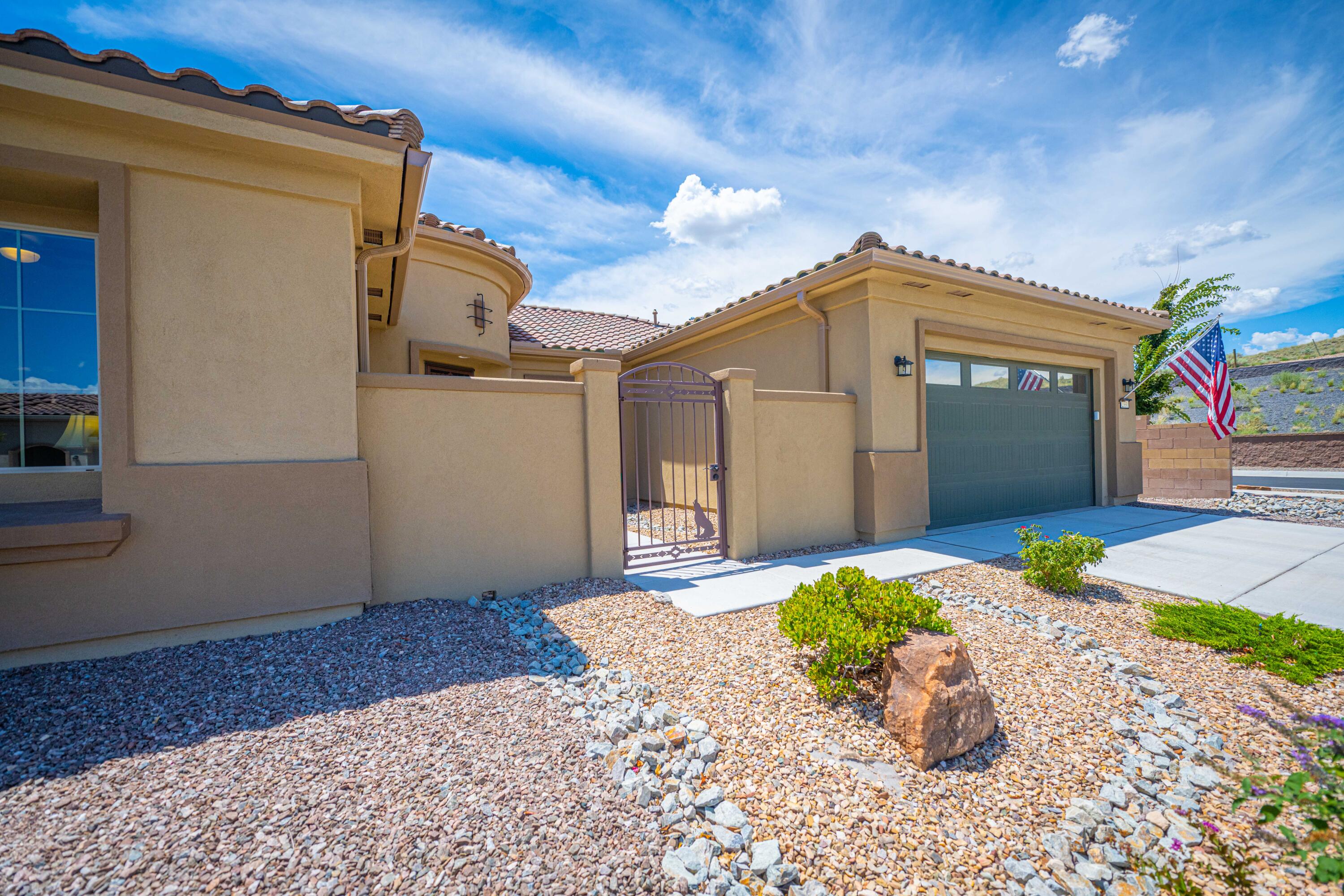 2331 CHUCKWALLA SPRING Trail NW