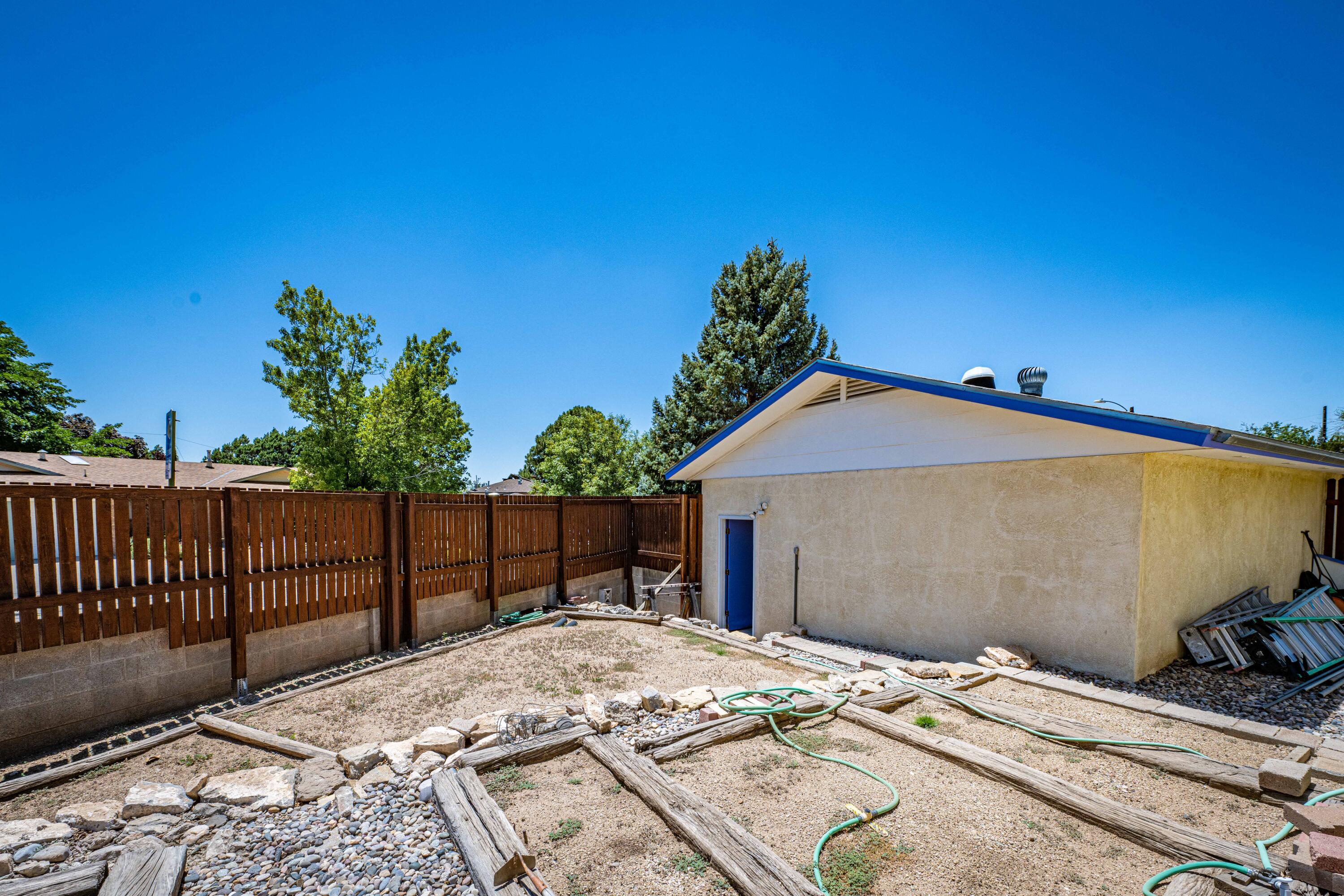 3400 BLACK HILLS Road NE