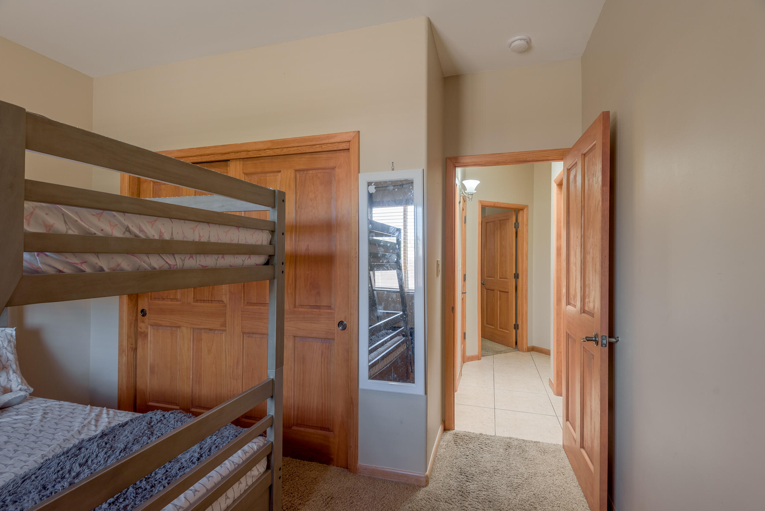 824 MONTERREY Road NE